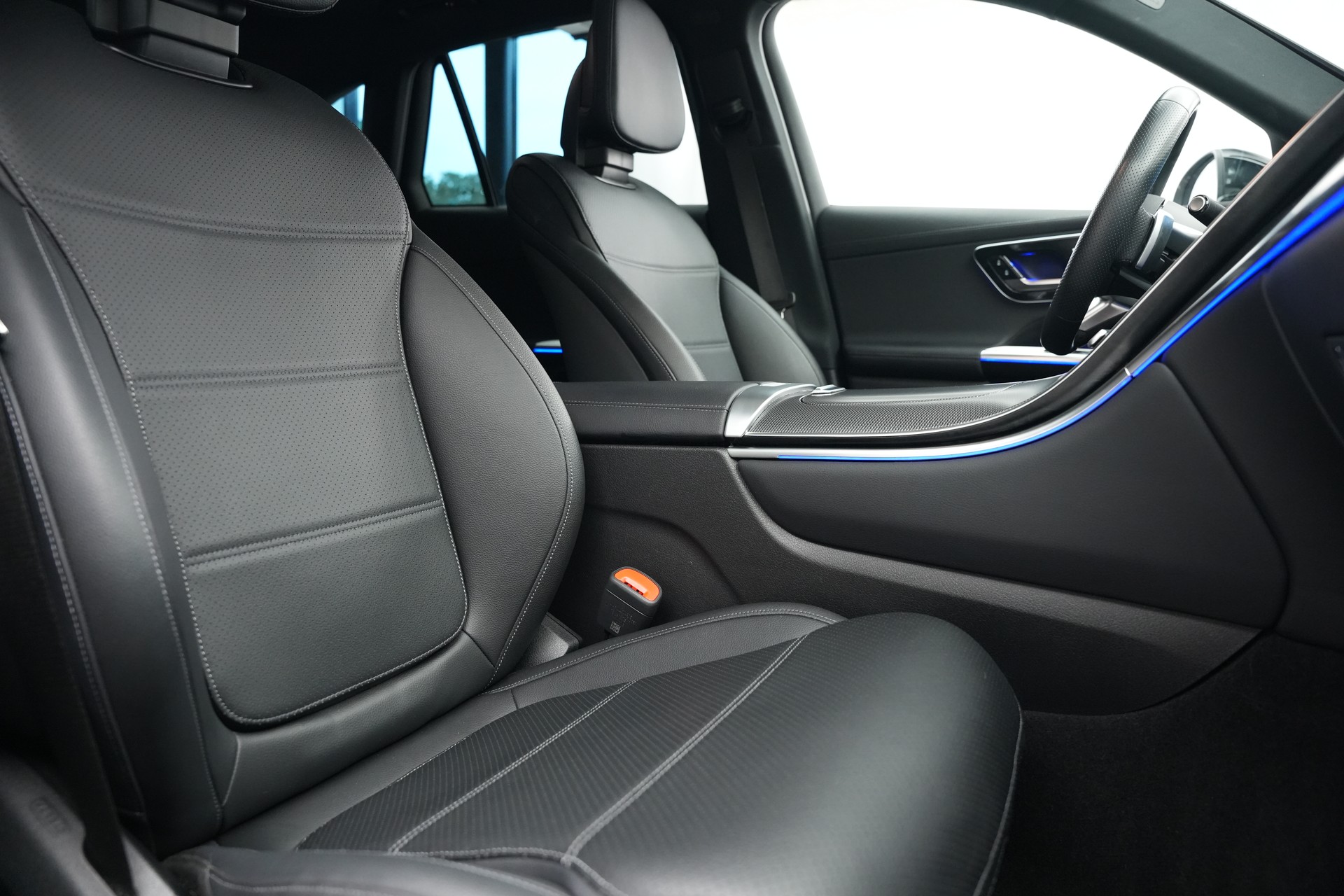 MERCEDES-BENZ GLC 300 e 4Matic 9G-Tronic *CH-Fahrzeug*-image-14