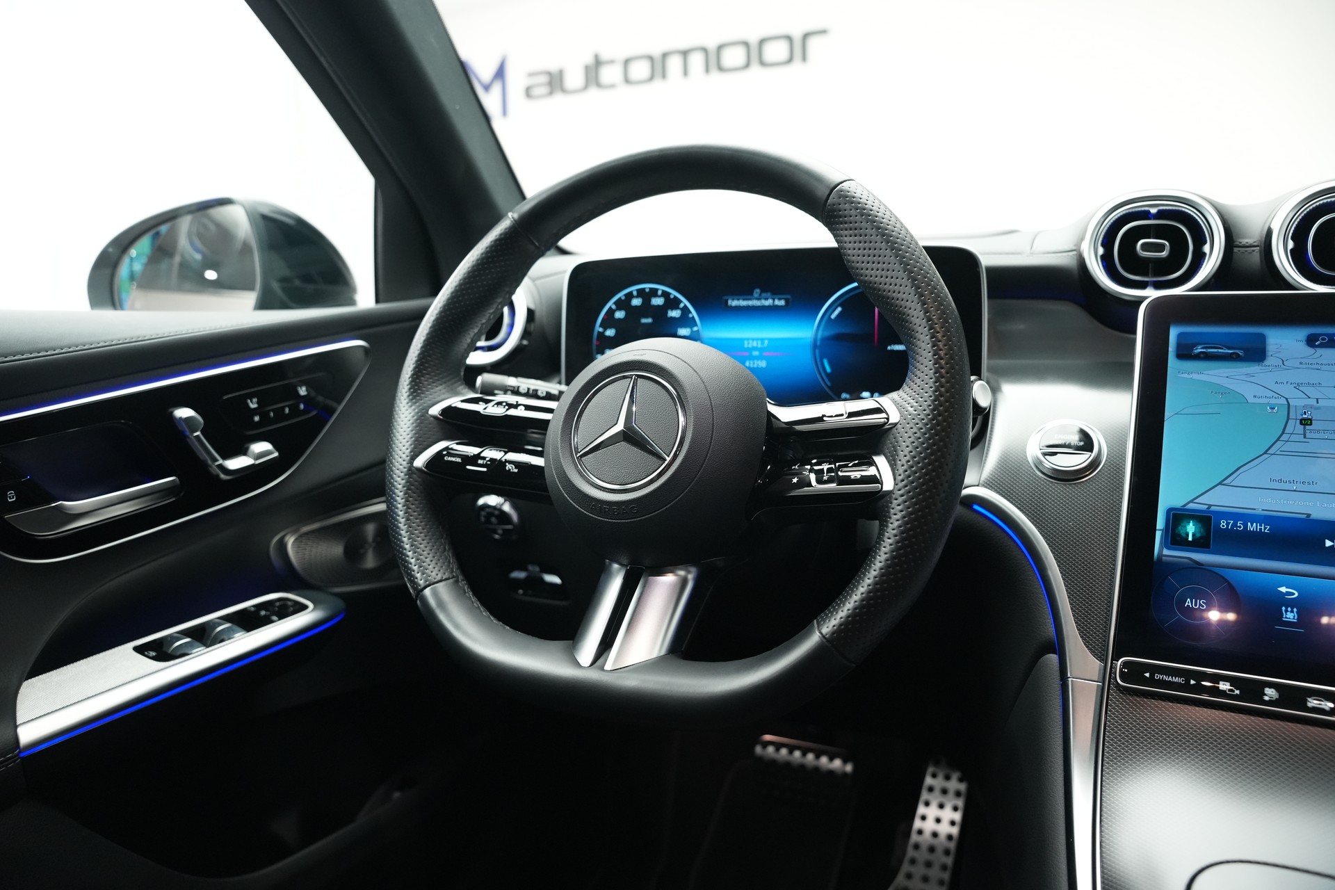 MERCEDES-BENZ GLC 300 e 4Matic 9G-Tronic *CH-Fahrzeug*-image-10