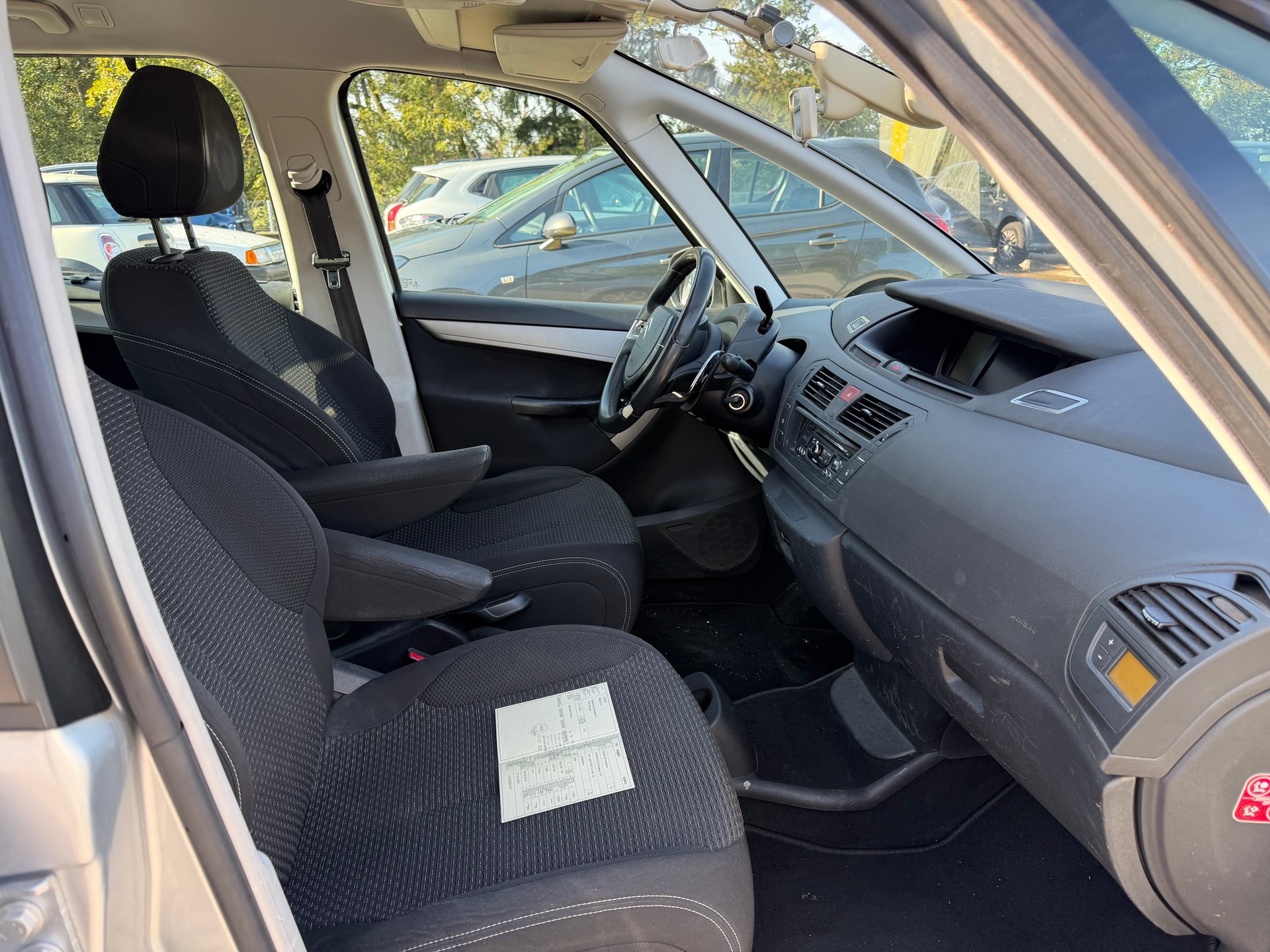 CITROEN Grand C4 Picasso 1.6i 16V THP Séduction EGS6-image-6