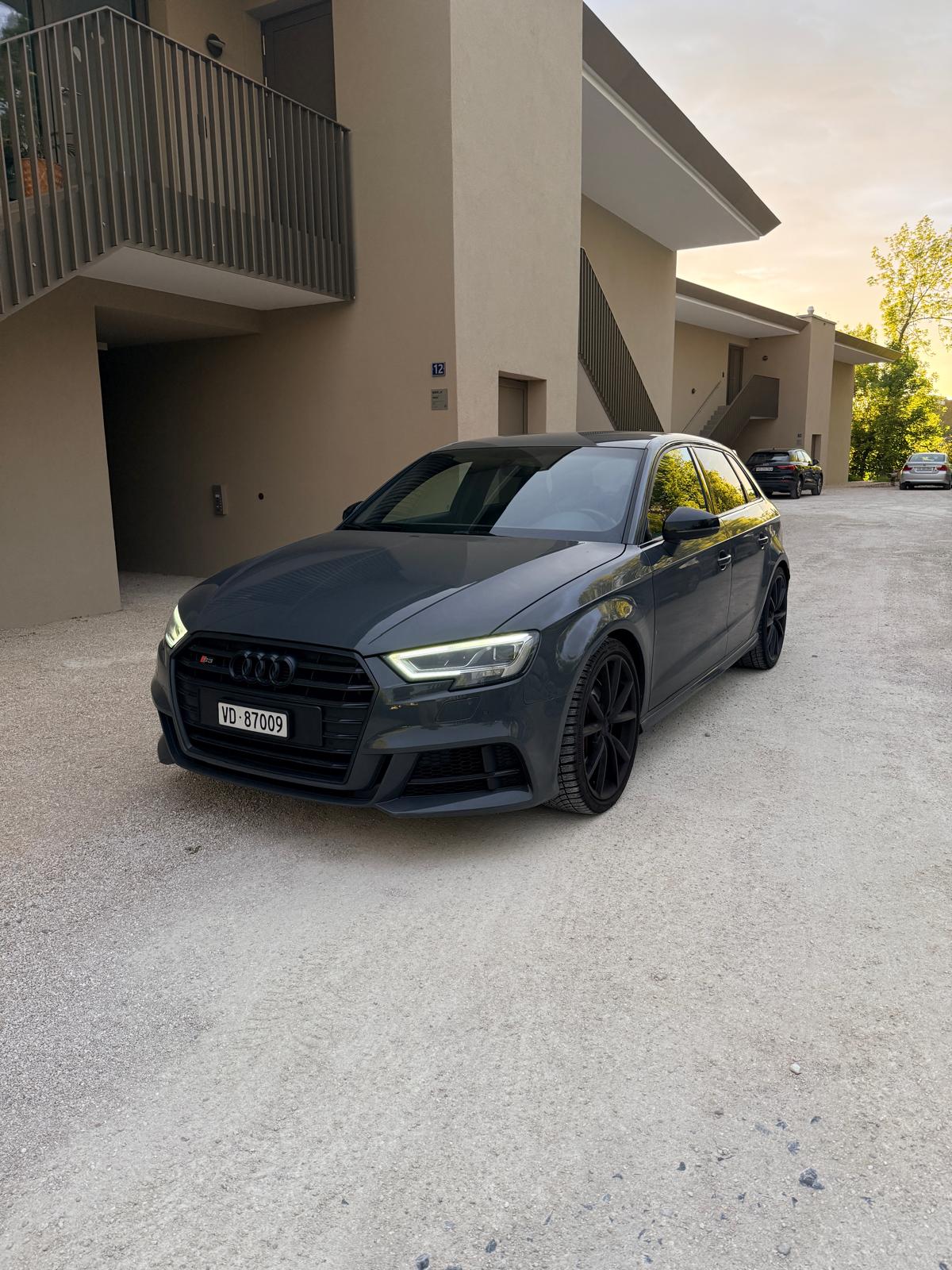 Car photo