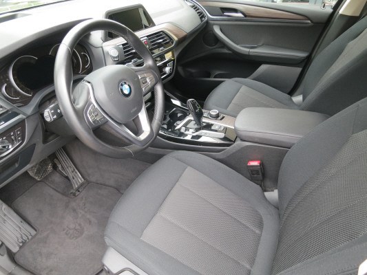 BMW X3 xDrive 25d Individual-image-5