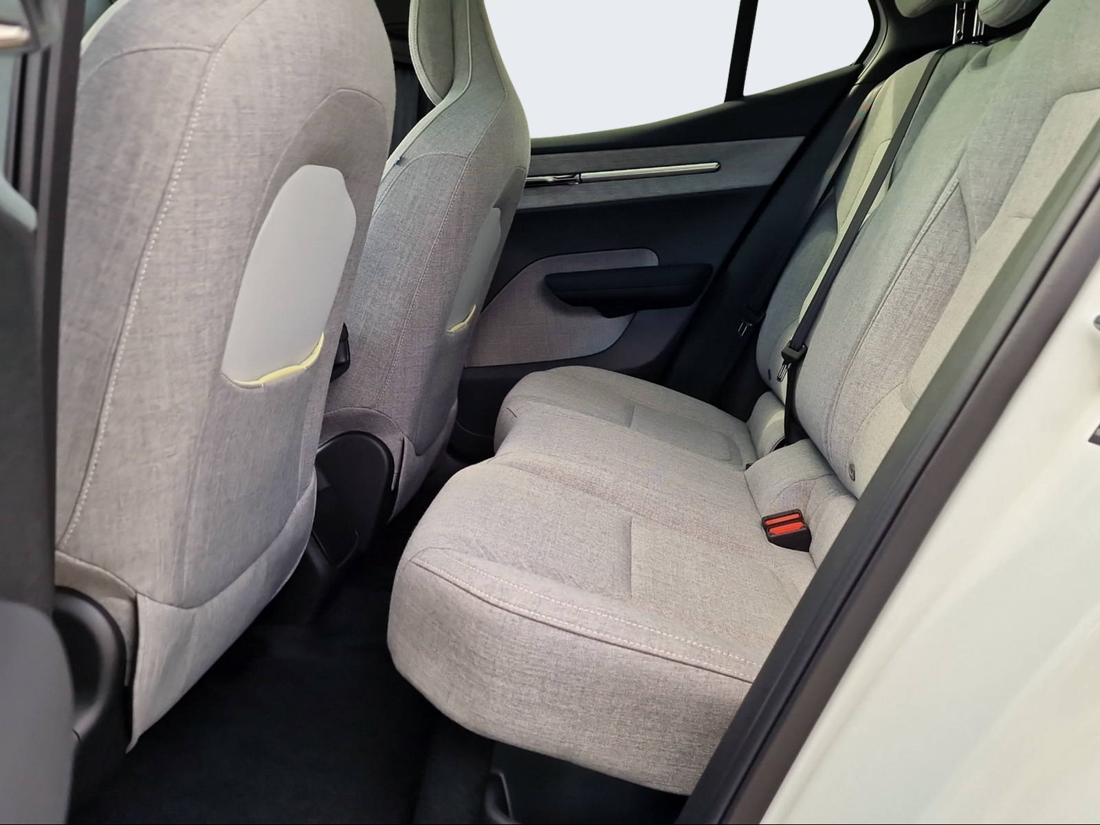 VOLVO EX 30 E60 Twin Ultra Performance AWD-image-13