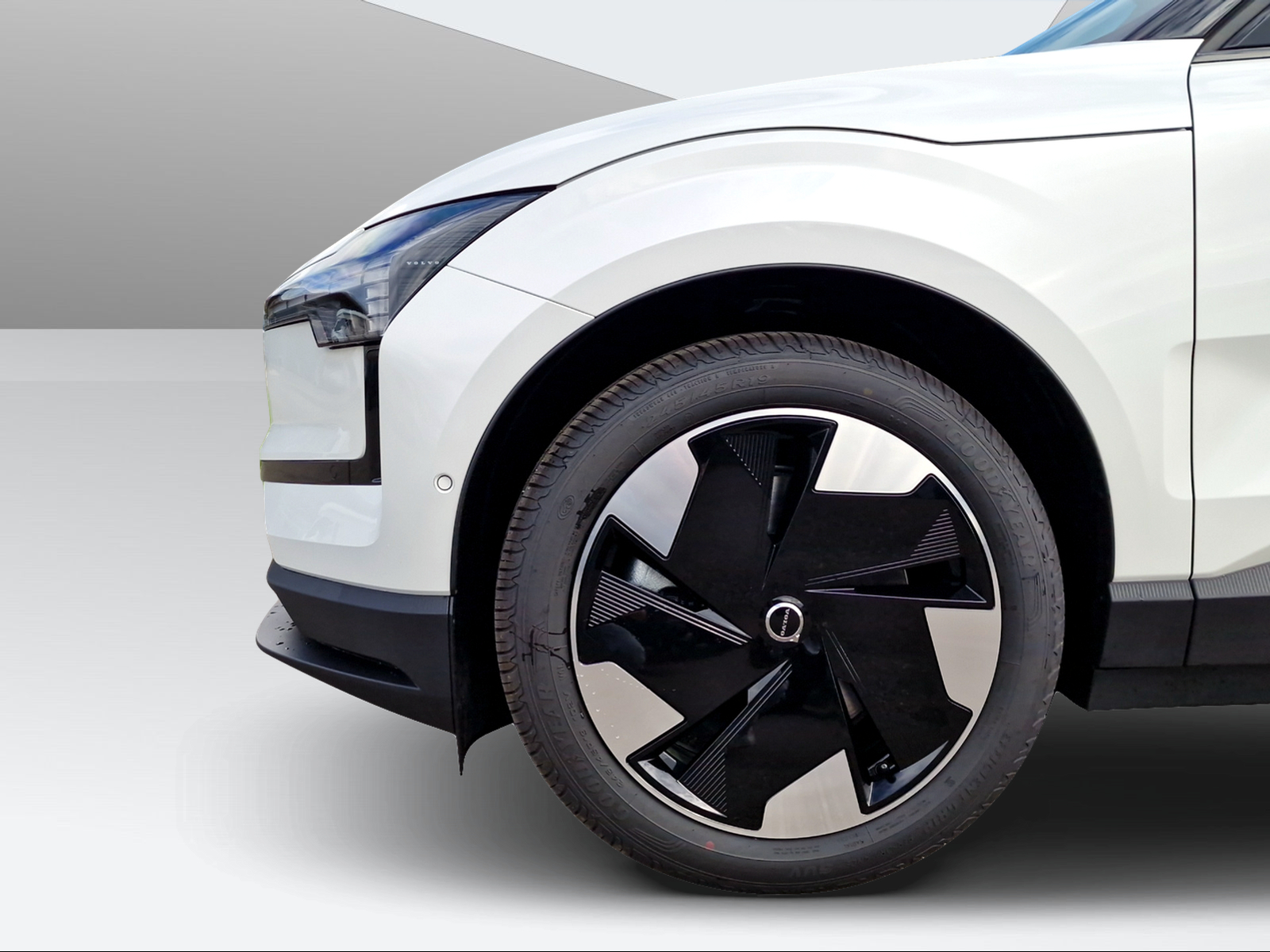VOLVO EX 30 E60 Twin Ultra Performance AWD-image-8