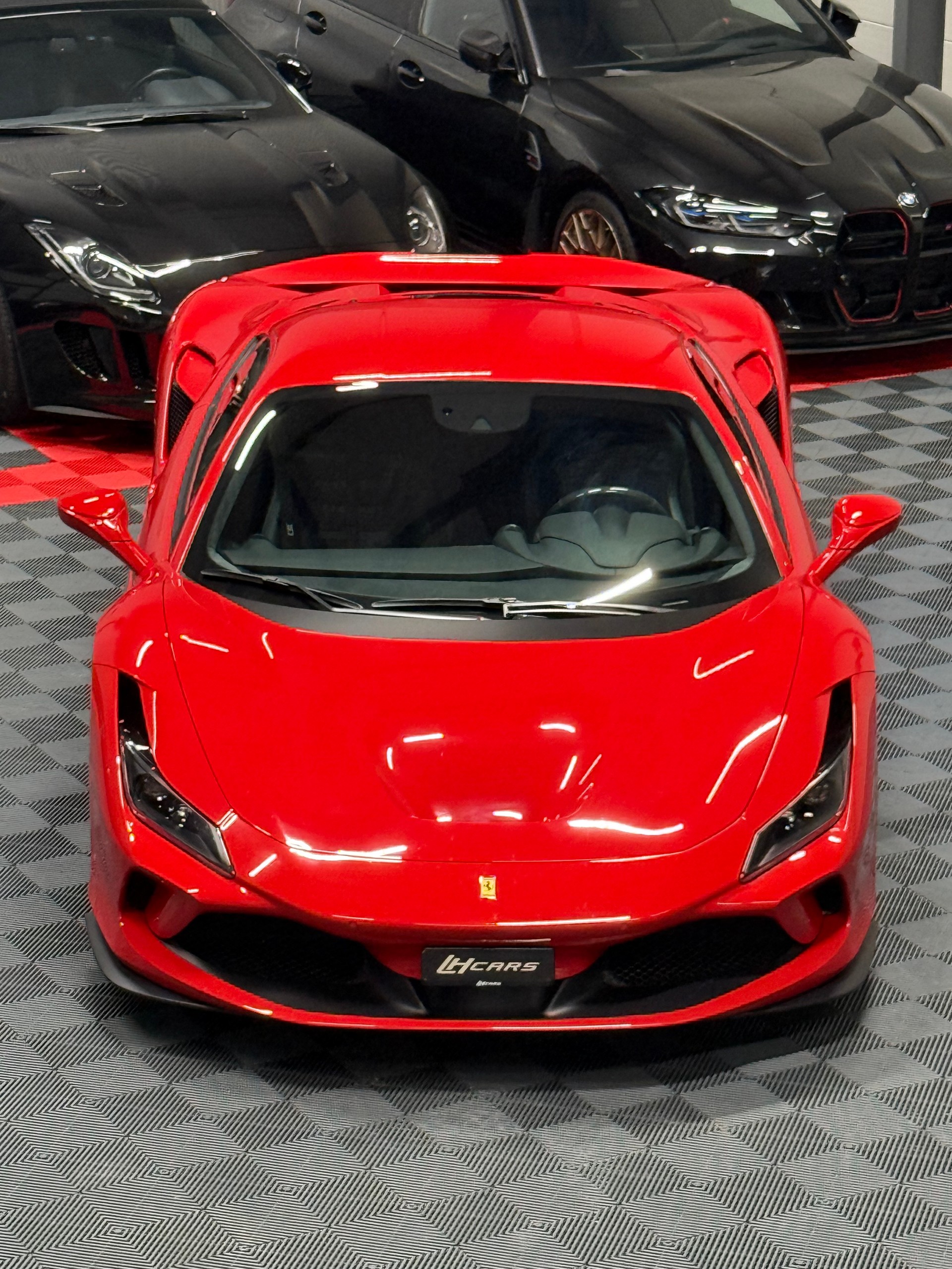 FERRARI F8 Tributo-image-7