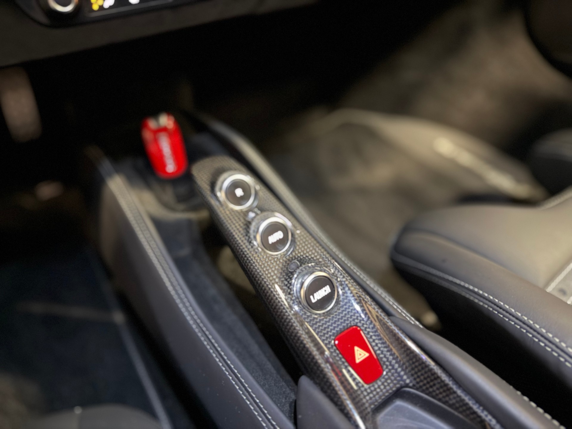 FERRARI F8 Tributo-image-13