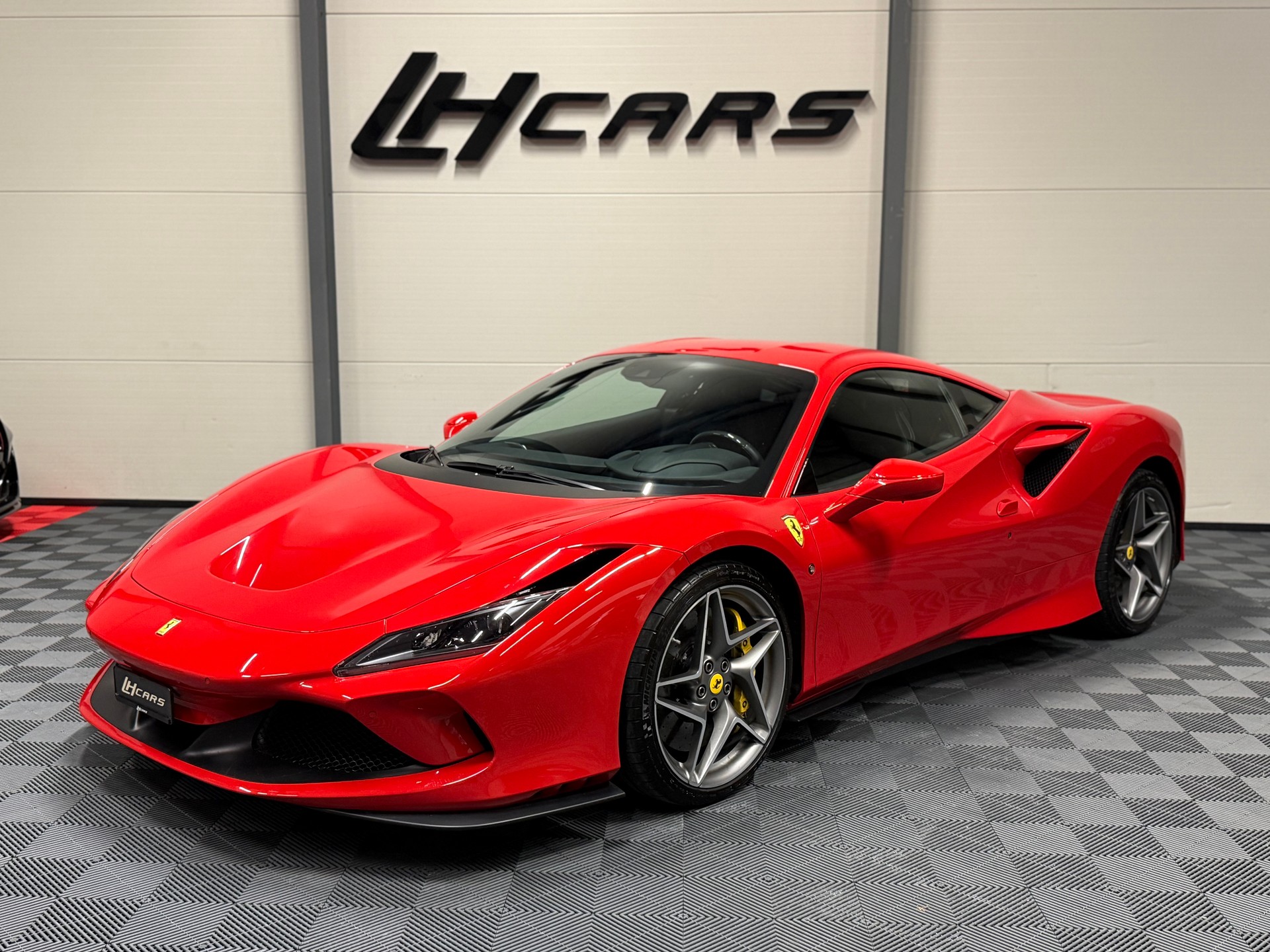 FERRARI F8 Tributo Acquistare in vendita