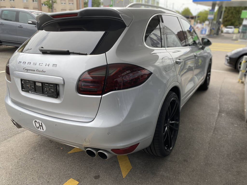 PORSCHE Cayenne 4.8 V8 Turbo TipTronic-image-6