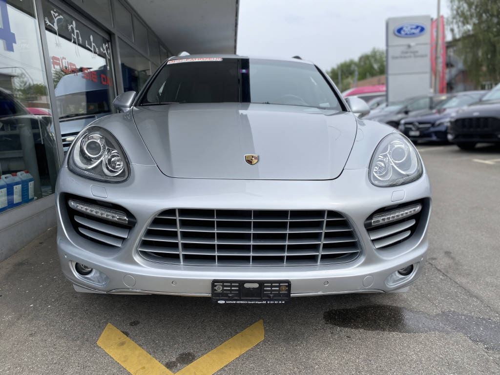 PORSCHE Cayenne 4.8 V8 Turbo TipTronic-image-3