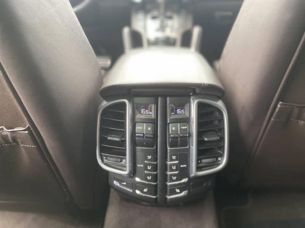 PORSCHE Cayenne 4.8 V8 Turbo TipTronic-image-11