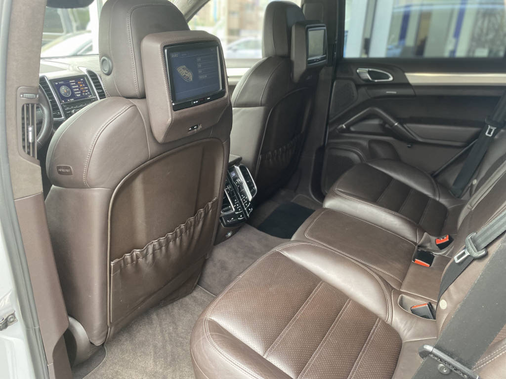 PORSCHE Cayenne 4.8 V8 Turbo TipTronic-image-10