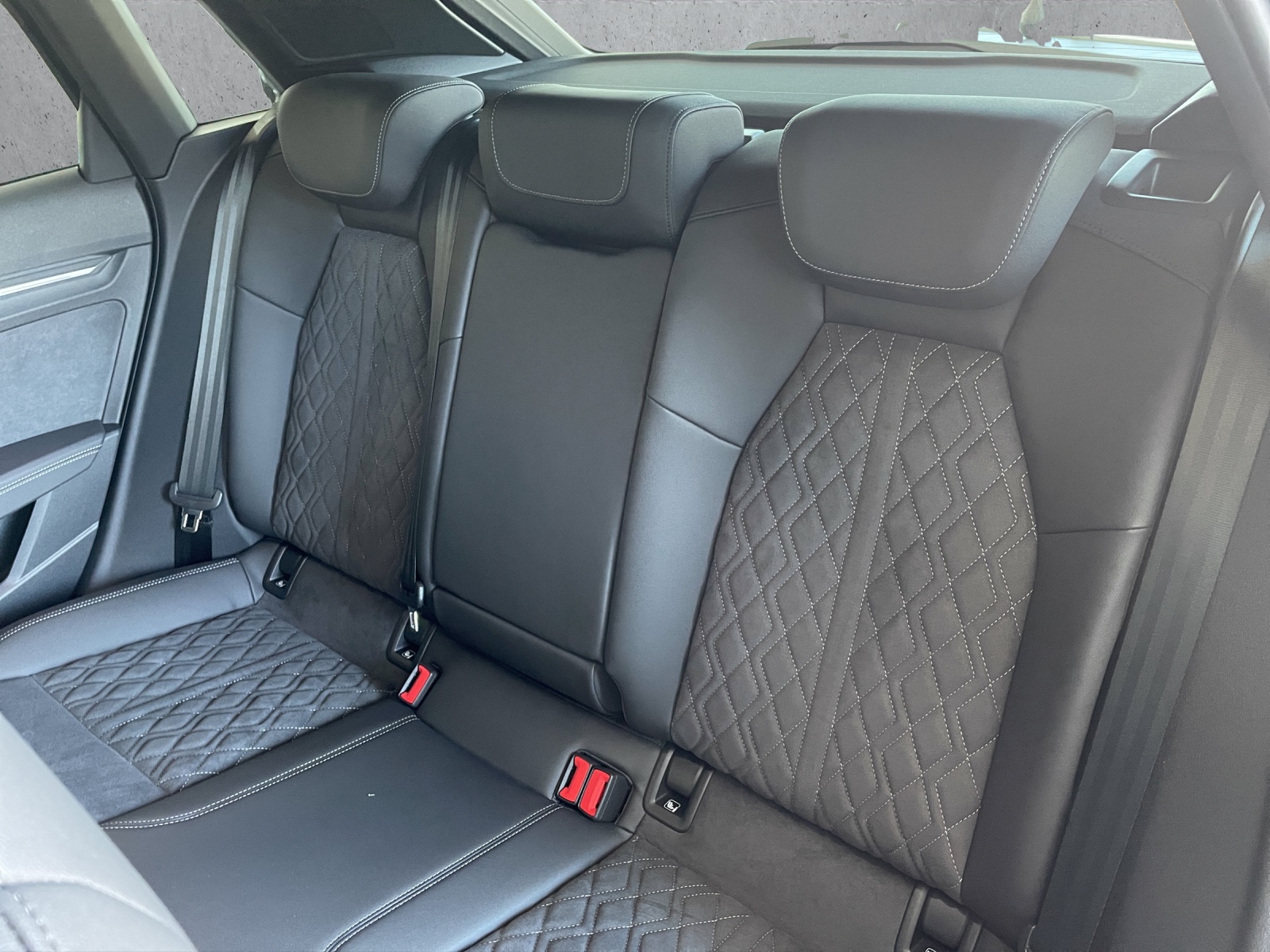 AUDI A3 Sportback 45 TFSI e S line Attraction S-tronic-image-13