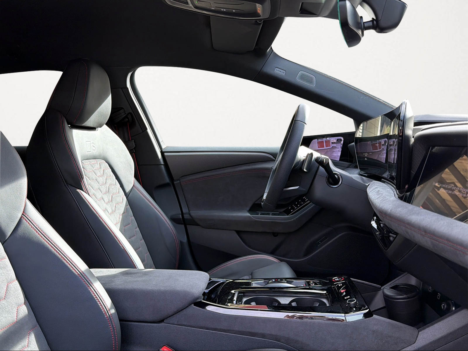 AUDI S6 Avant e-tron quattro-image-8