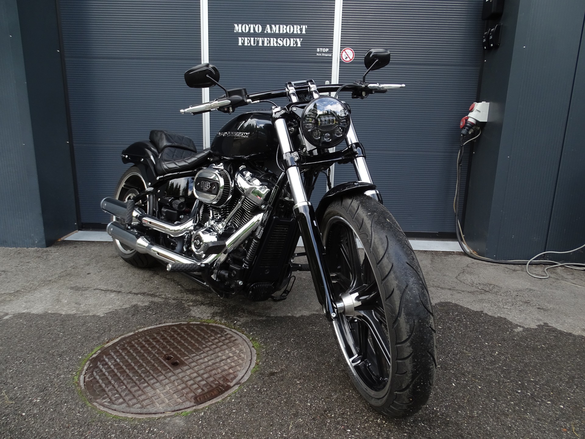 HARLEY-DAVIDSON FXBRS Breakout 114 ABS-image-2