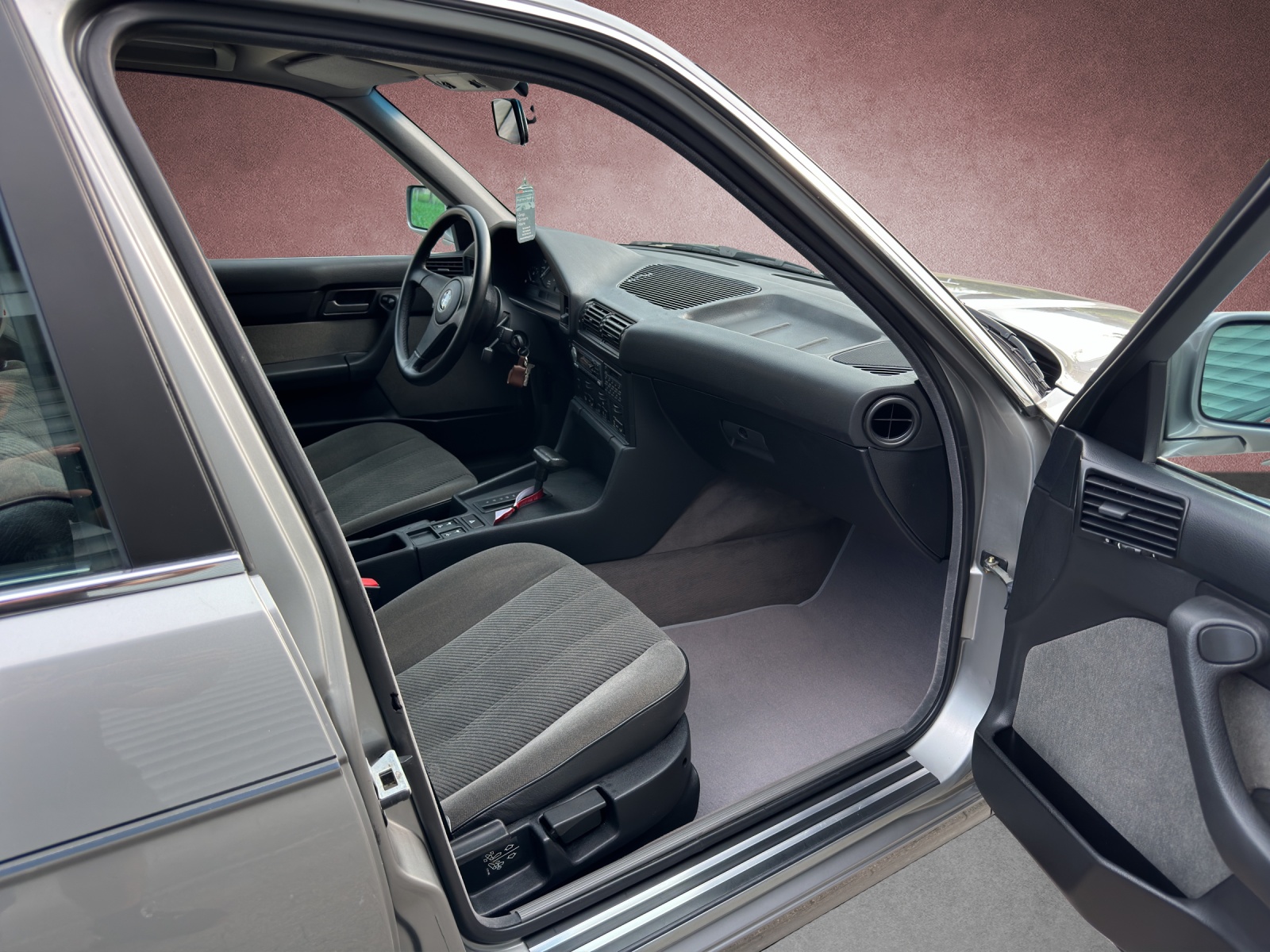 BMW 525i A-image-10