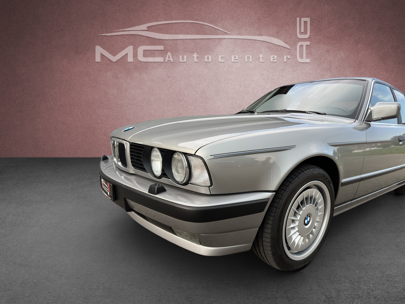 BMW 525i A-image-13
