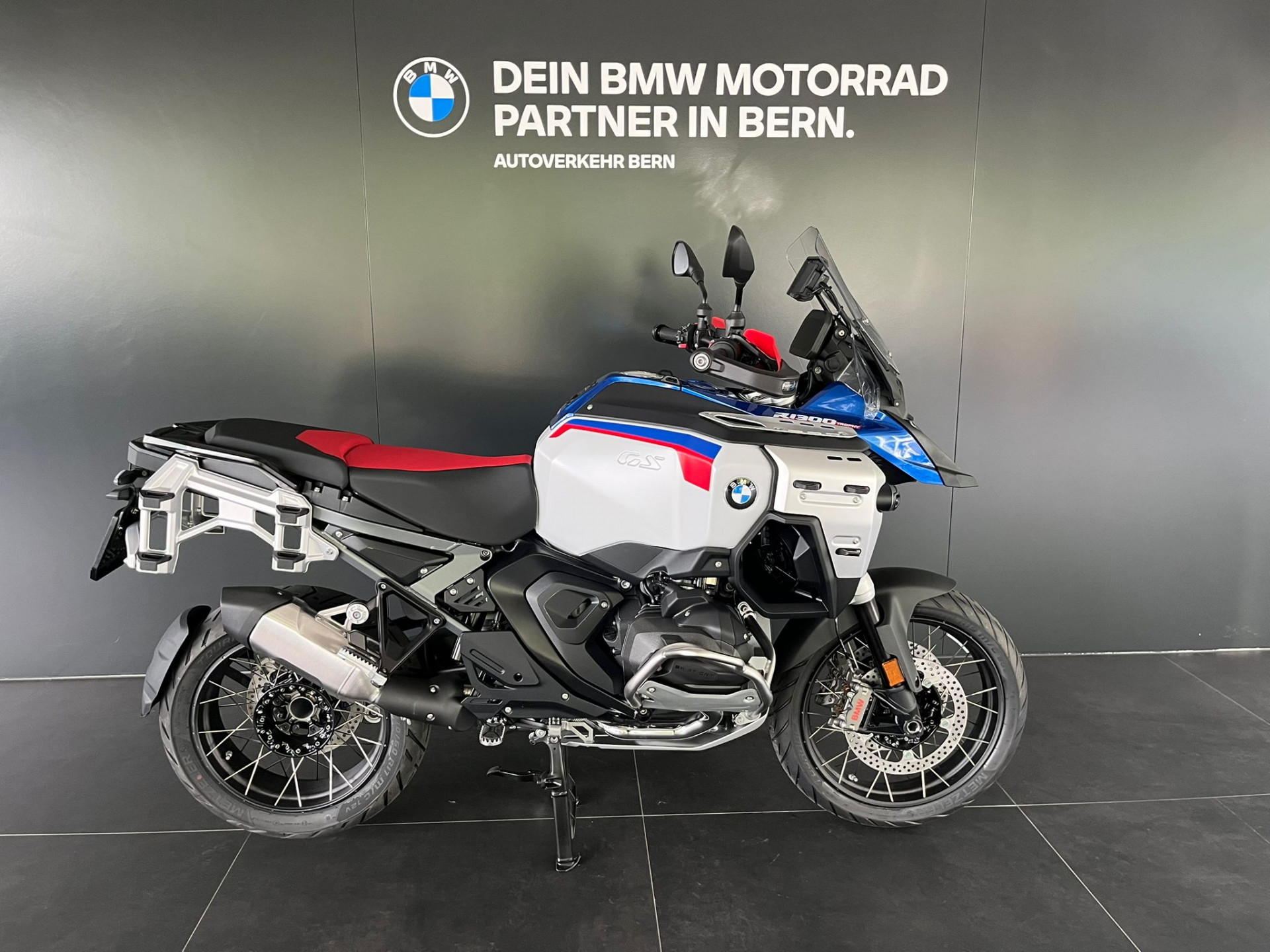 BMW R 1300 GS Adventure - jetzt inkl. zwei BMW Seitenkoffer im Wert von 1'500.--showroom-element-1
