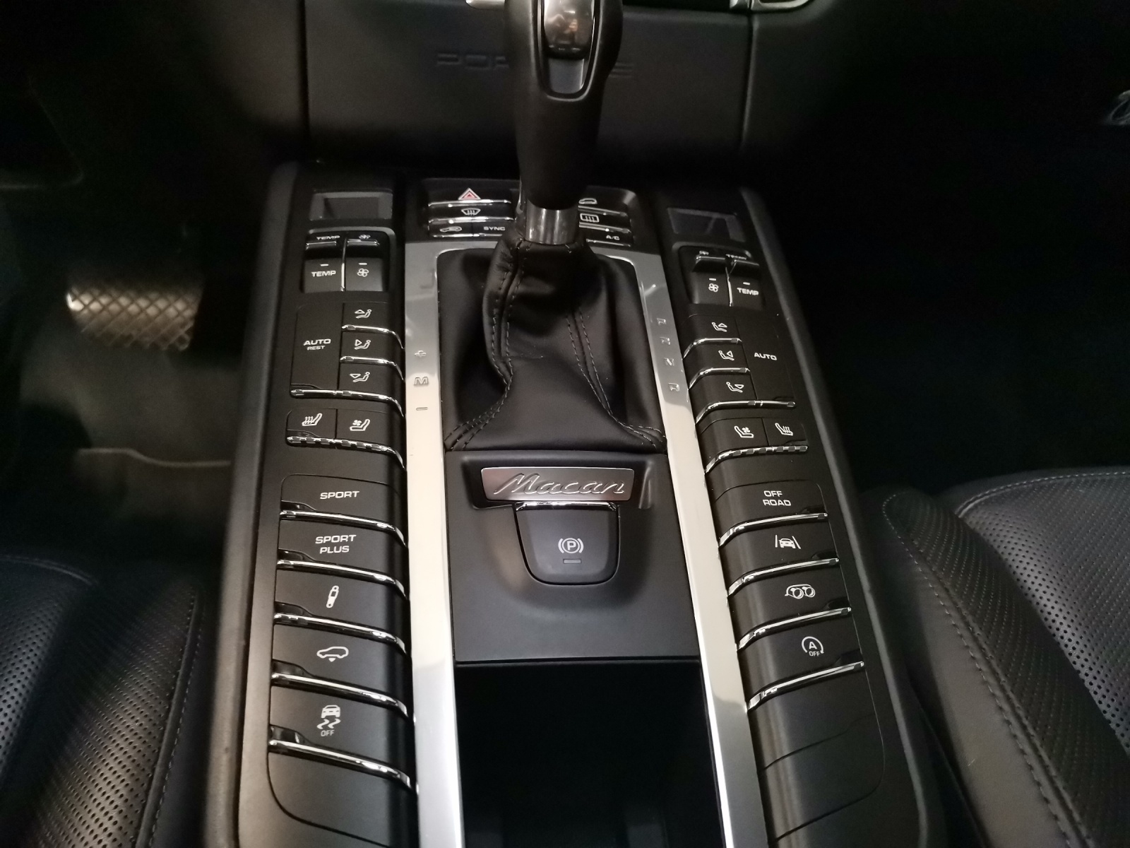 PORSCHE Macan 2.9 V6 Turbo-image-13