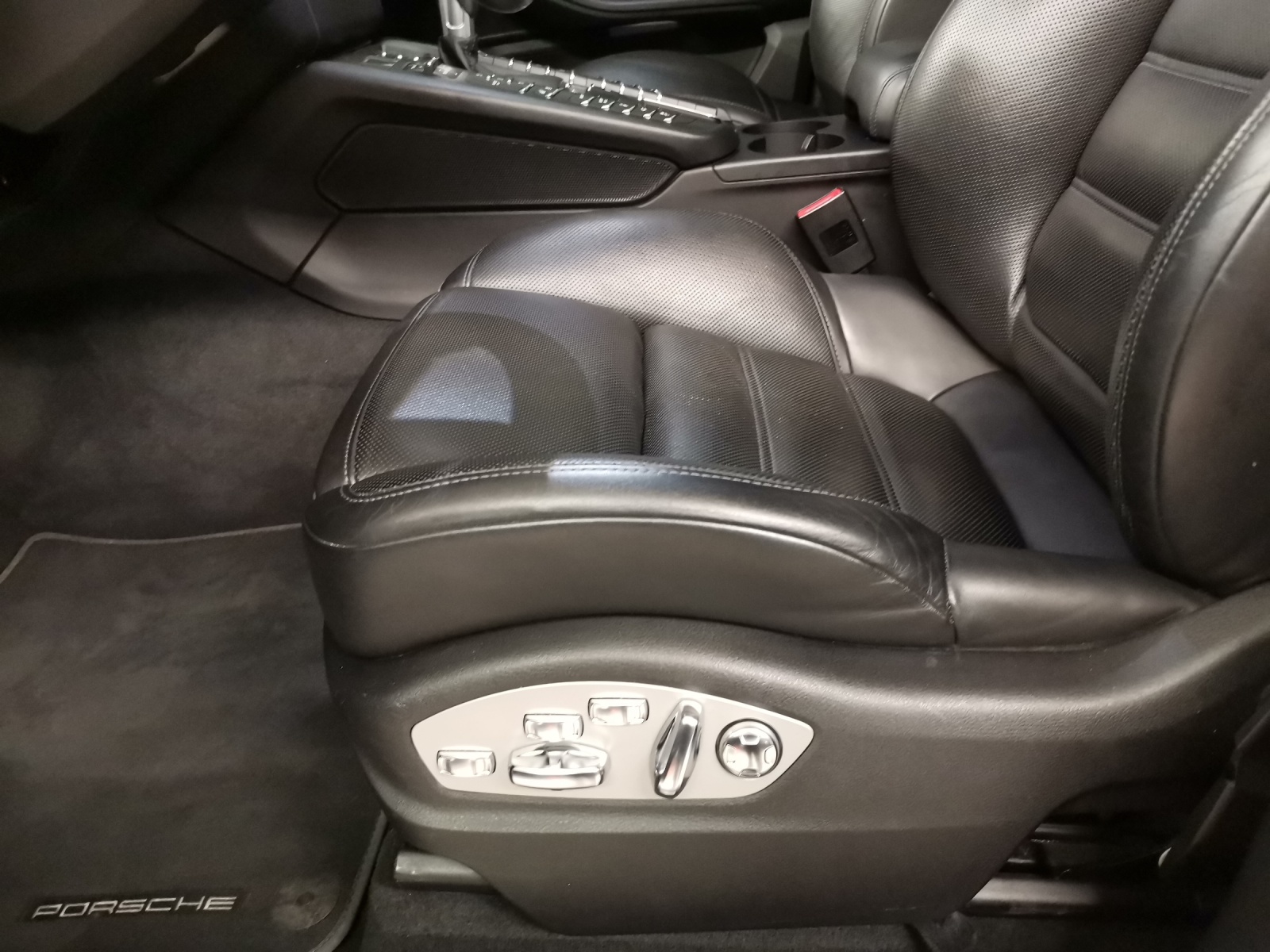PORSCHE Macan 2.9 V6 Turbo-image-12