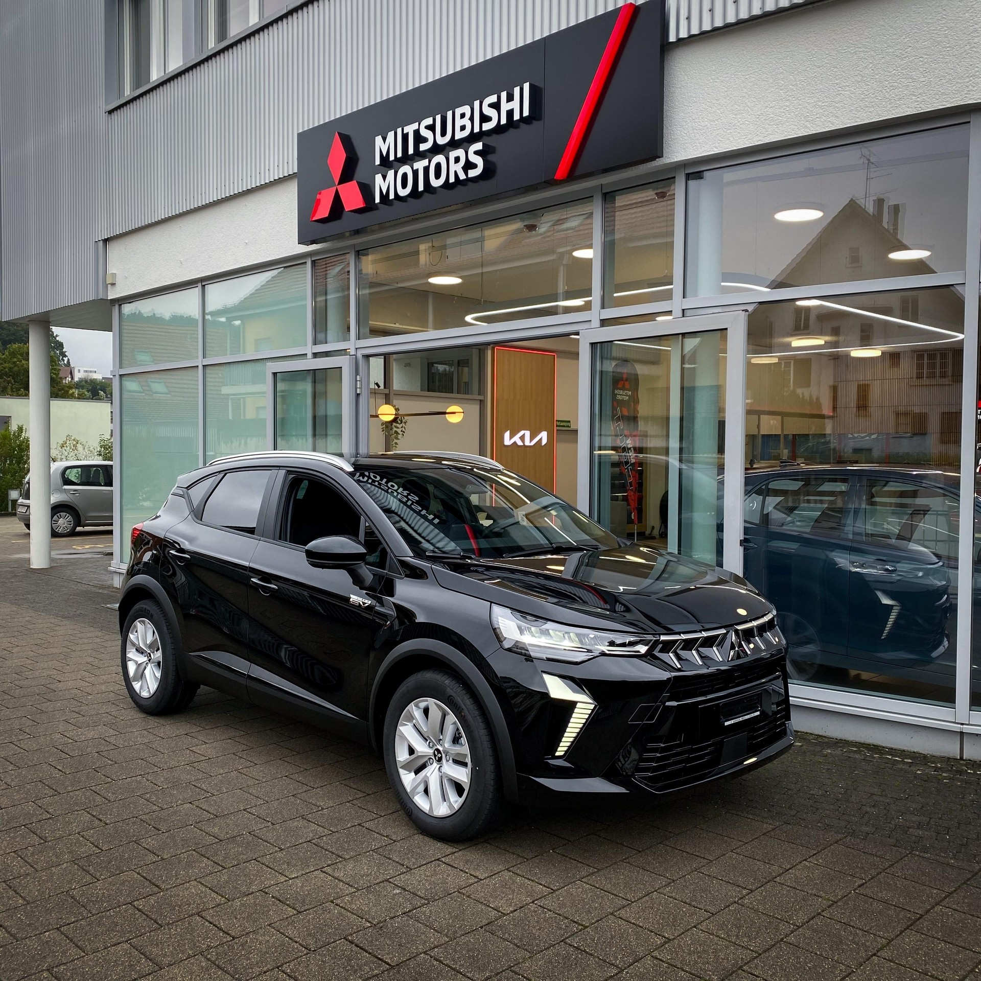 MITSUBISHI ASX 1.8 HEV Invite-image-0