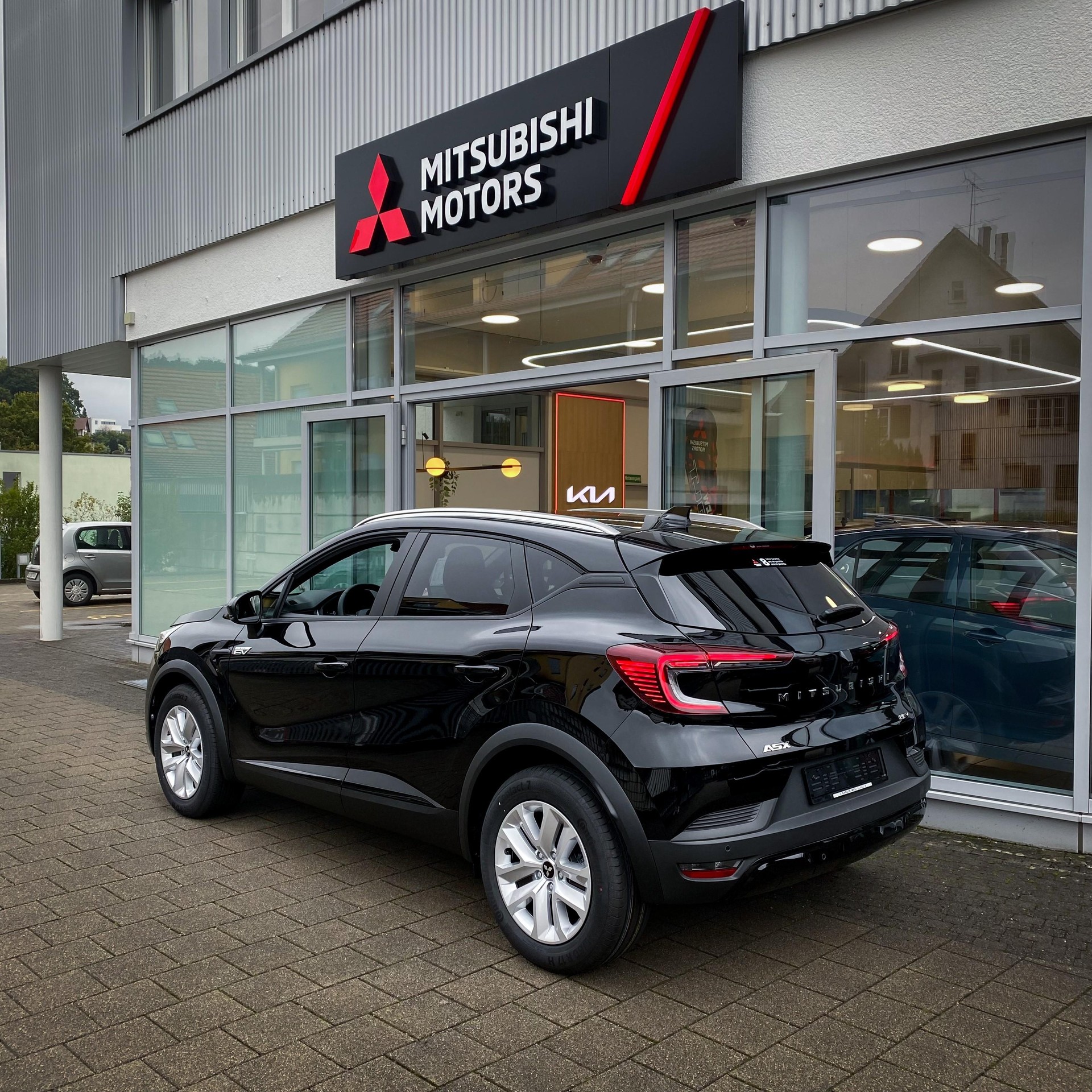 MITSUBISHI ASX 1.8 HEV Invite-image-1