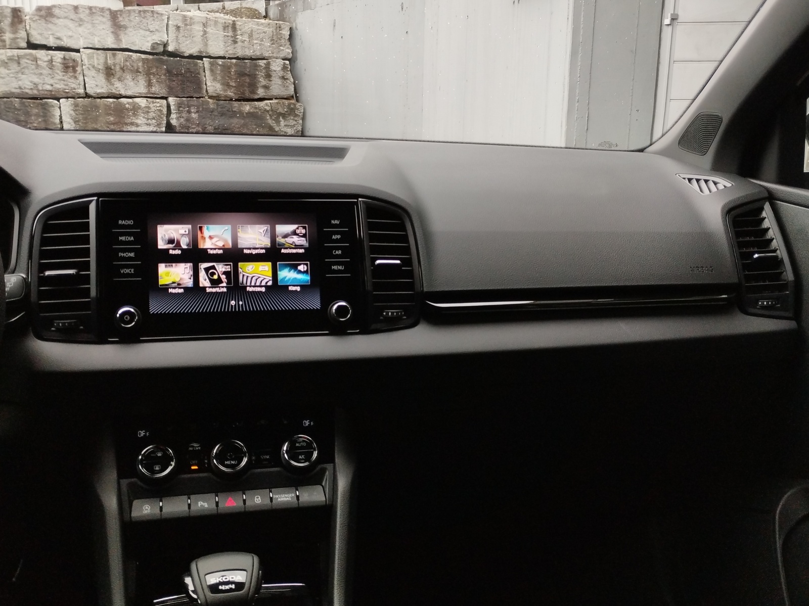 SKODA Karoq 2.0 TSI SportLine 4x4 DSG-image-9