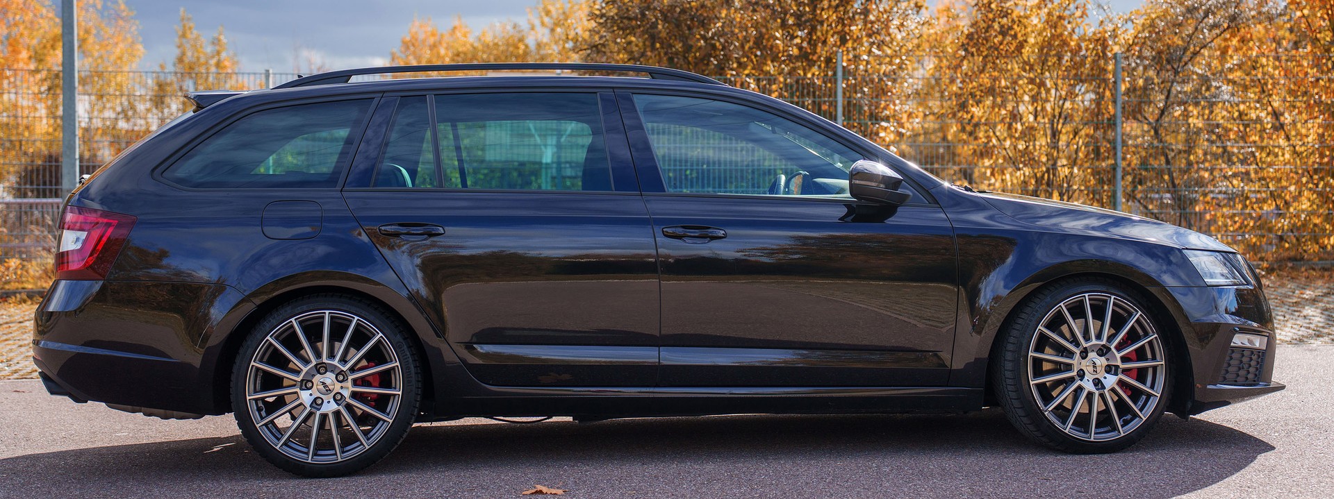 SKODA Octavia Combi 2.0 TSI RS DSG-image-9
