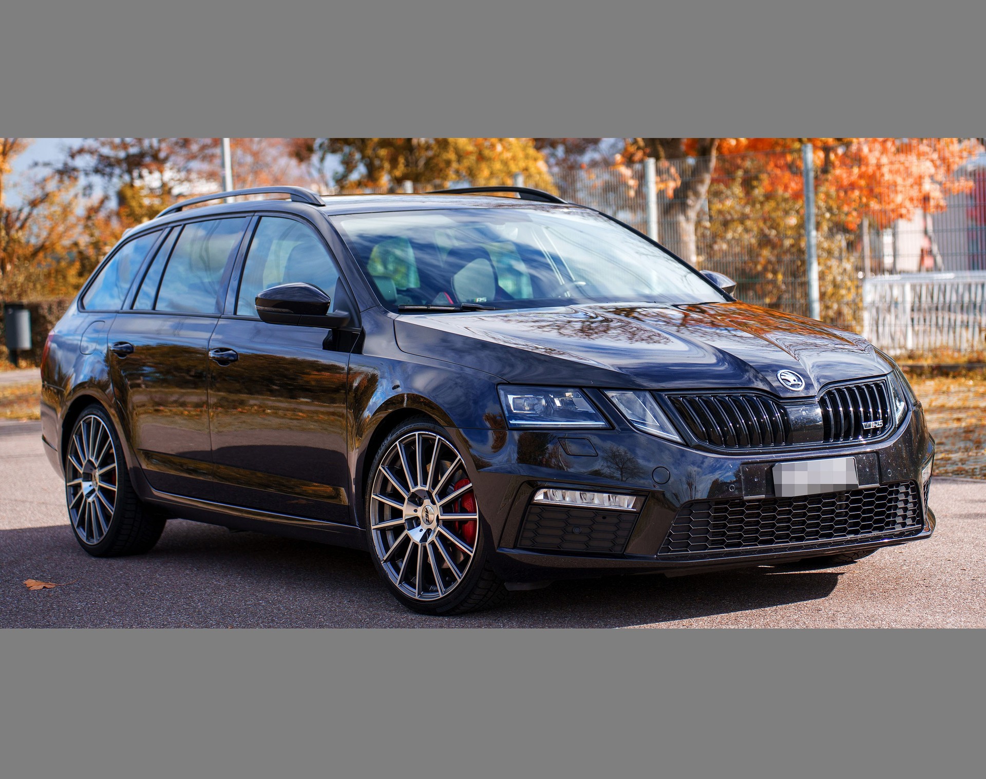 SKODA Octavia Combi 2.0 TSI RS DSG-image-1