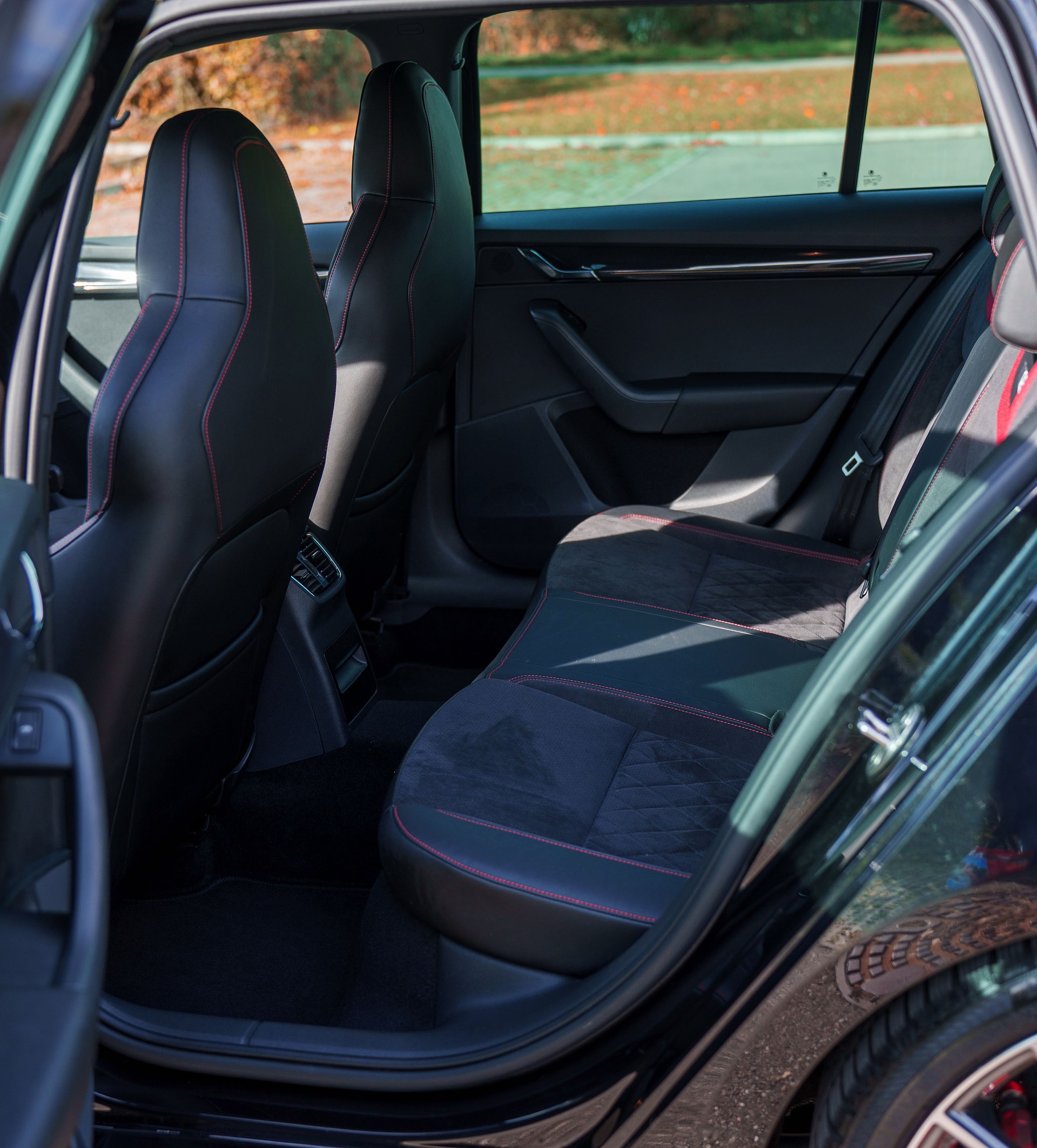 SKODA Octavia Combi 2.0 TSI RS DSG-image-6