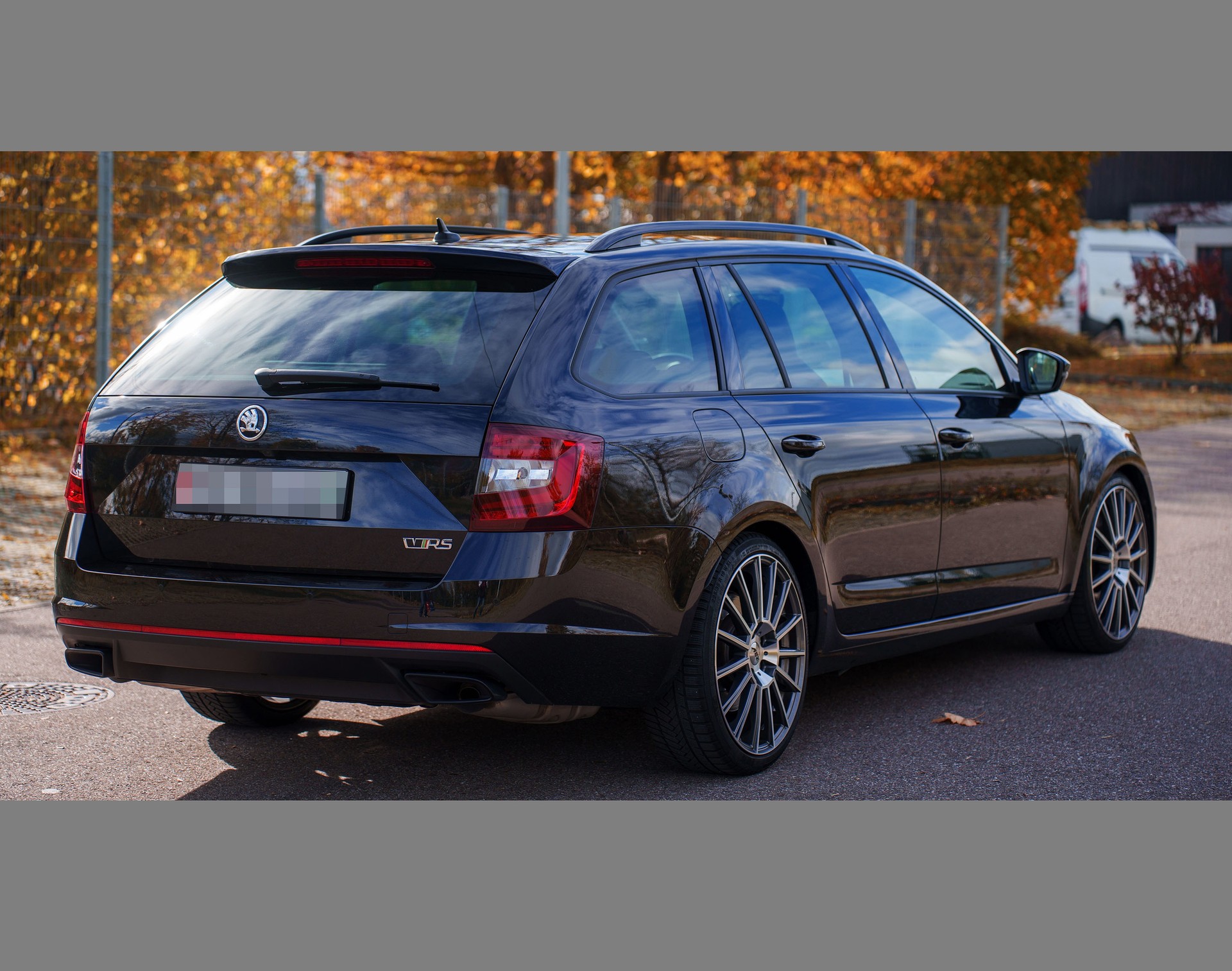 SKODA Octavia Combi 2.0 TSI RS DSG-image-2