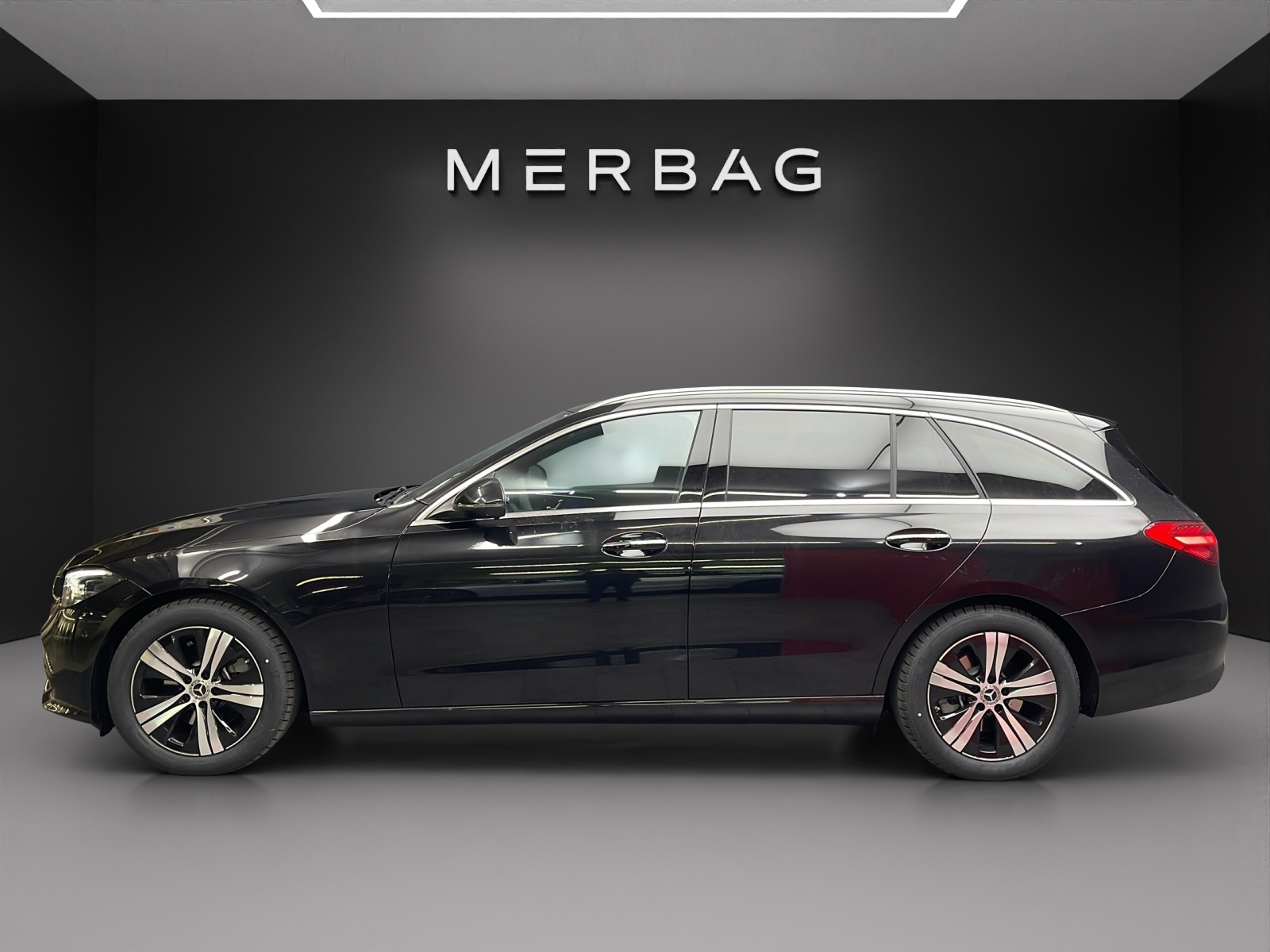 MERCEDES-BENZ C 220 d 4MATIC T-Modell Swiss Star-image-2