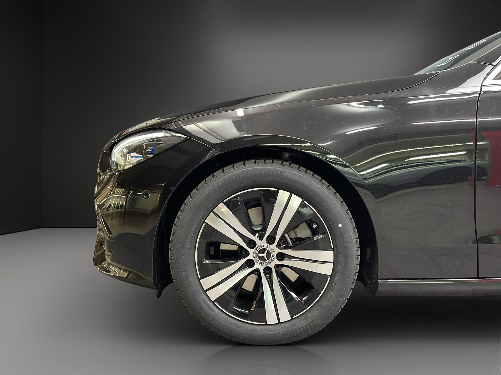 MERCEDES-BENZ C 220 d 4MATIC T-Modell Swiss Star-image-5