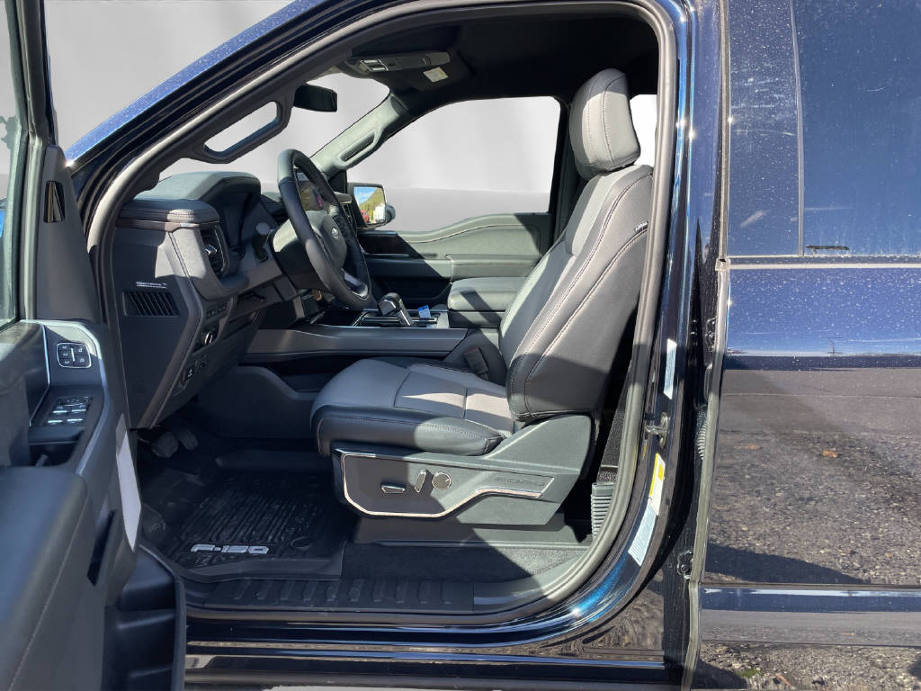 FORD F-150 Lightning DKab.Pick-up 98 kWh Lariat Launch Edition-image-3