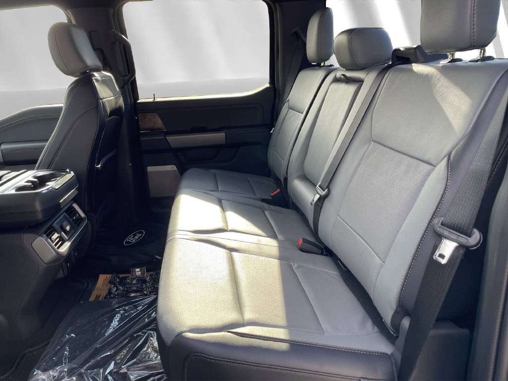 FORD F-150 Lightning DKab.Pick-up 98 kWh Lariat Launch Edition-image-5
