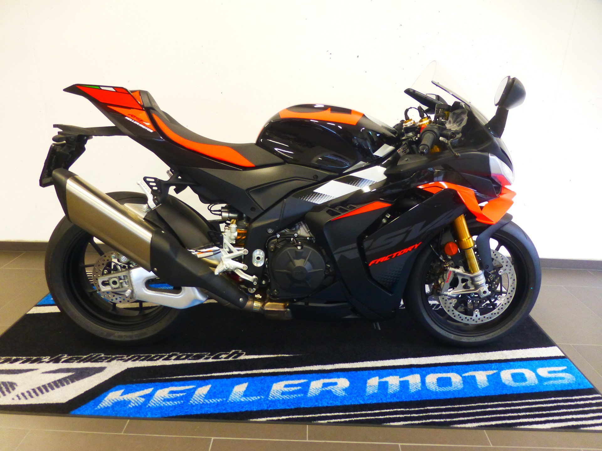APRILIA RSV4 1100 E5+ Factory-image-5