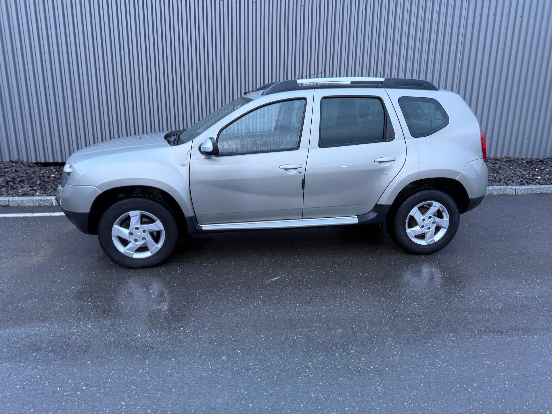 DACIA Duster 1.6 Ambiance 4x4-image-1