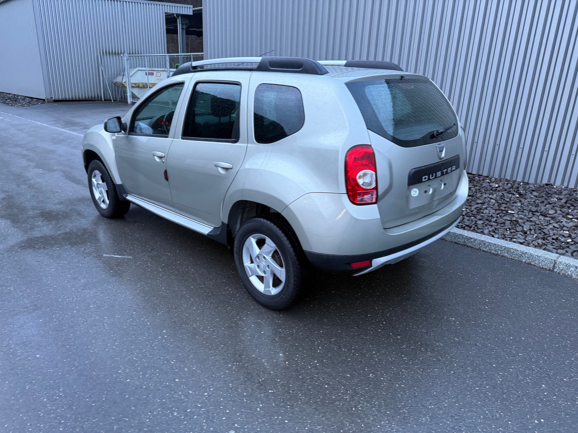 DACIA Duster 1.6 Ambiance 4x4-image-2