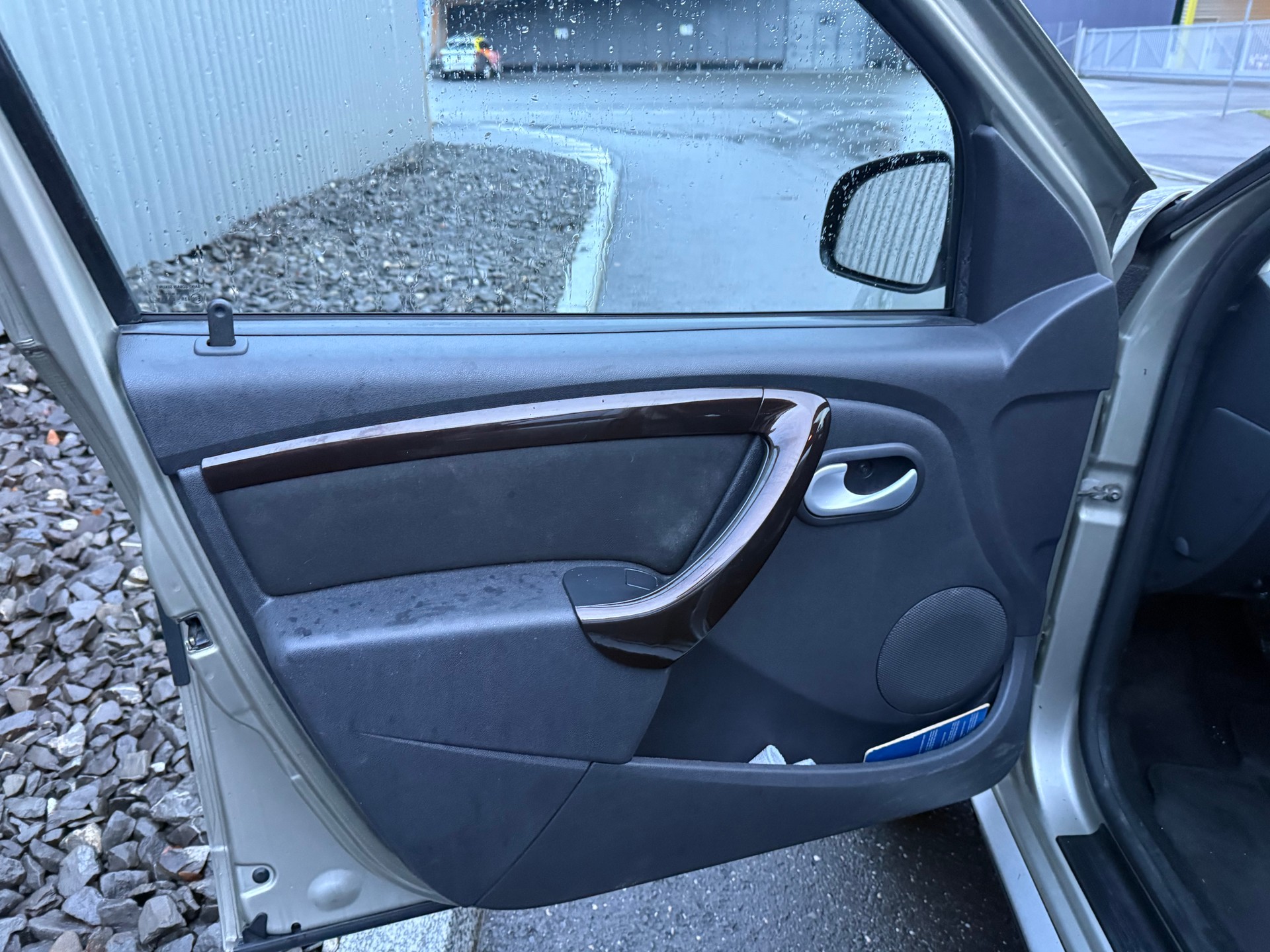 DACIA Duster 1.6 Ambiance 4x4-image-8
