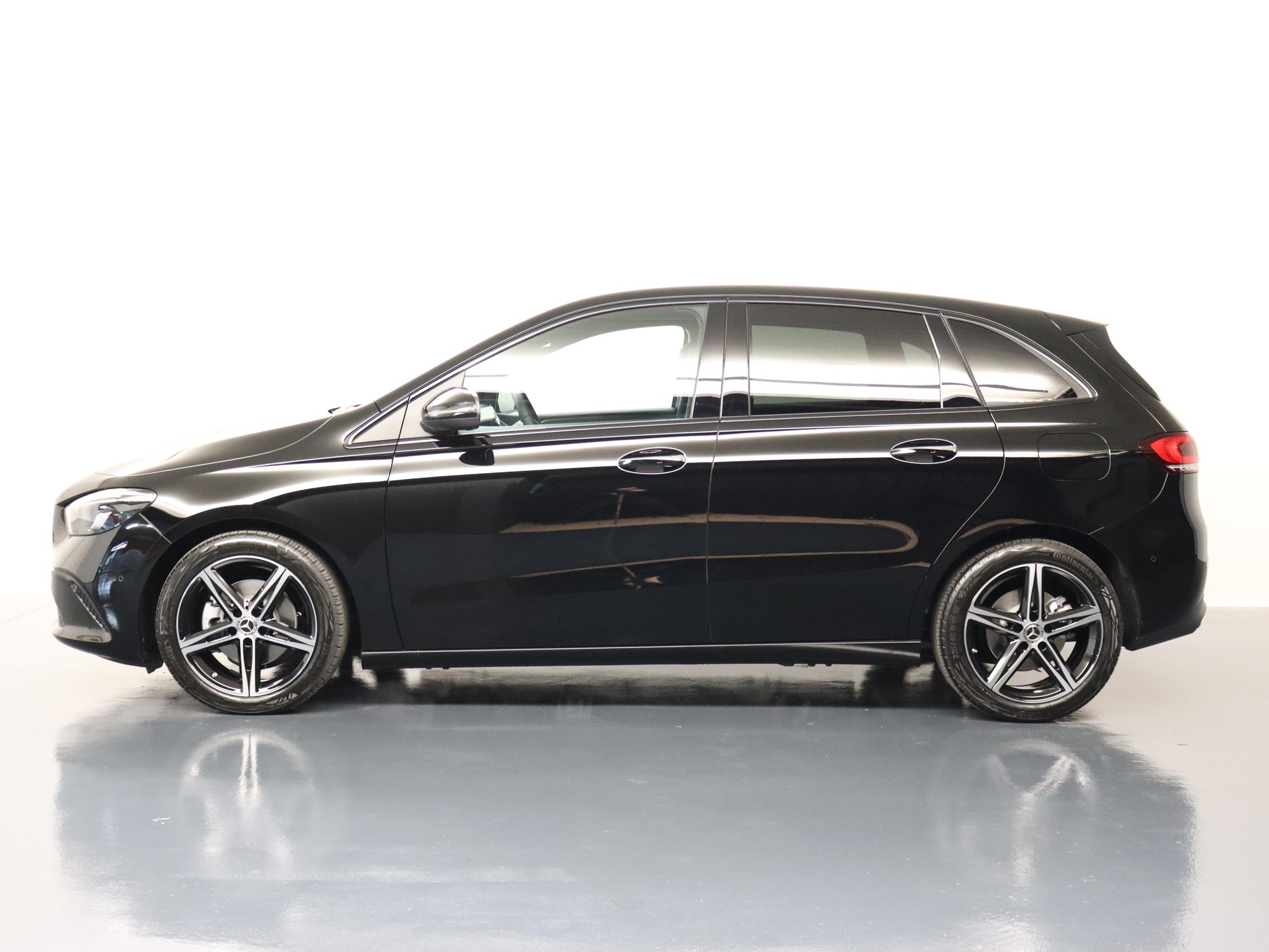 MERCEDES-BENZ B 200 Night Star-image-2