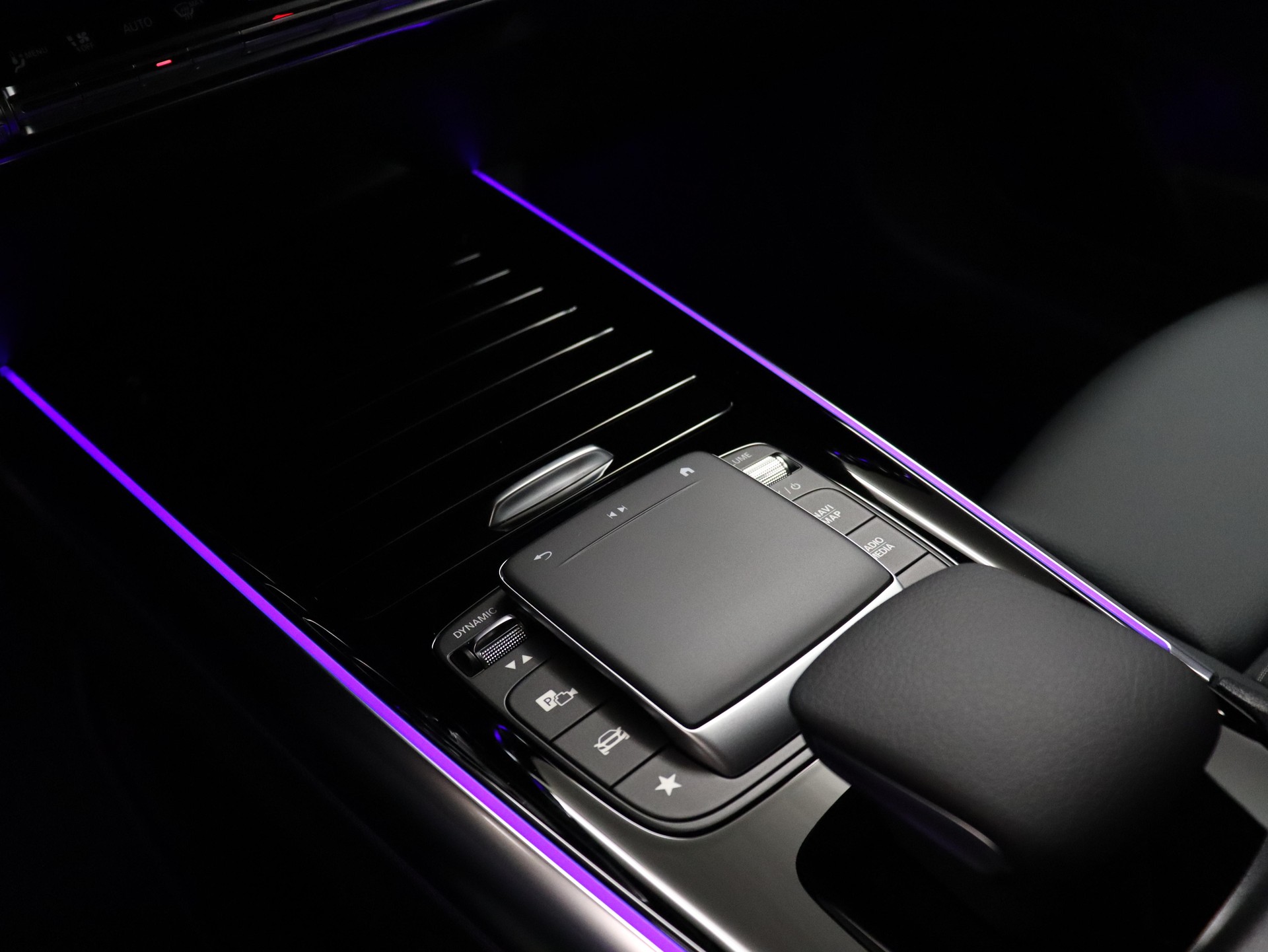 MERCEDES-BENZ B 200 Night Star-image-8