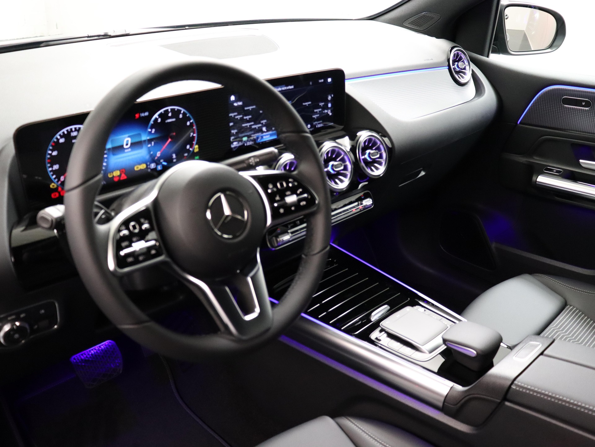 MERCEDES-BENZ B 200 Night Star-image-6