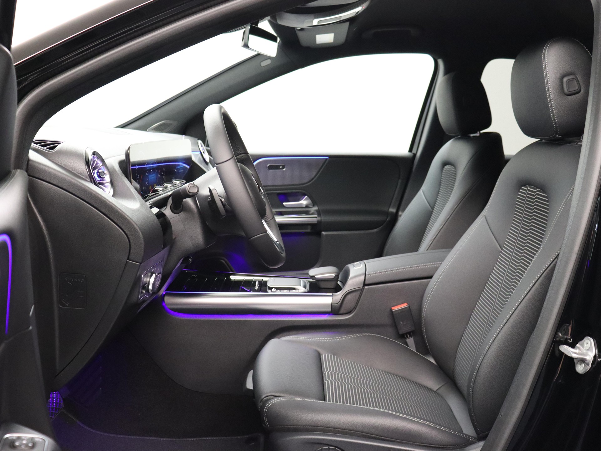 MERCEDES-BENZ B 200 Night Star-image-5