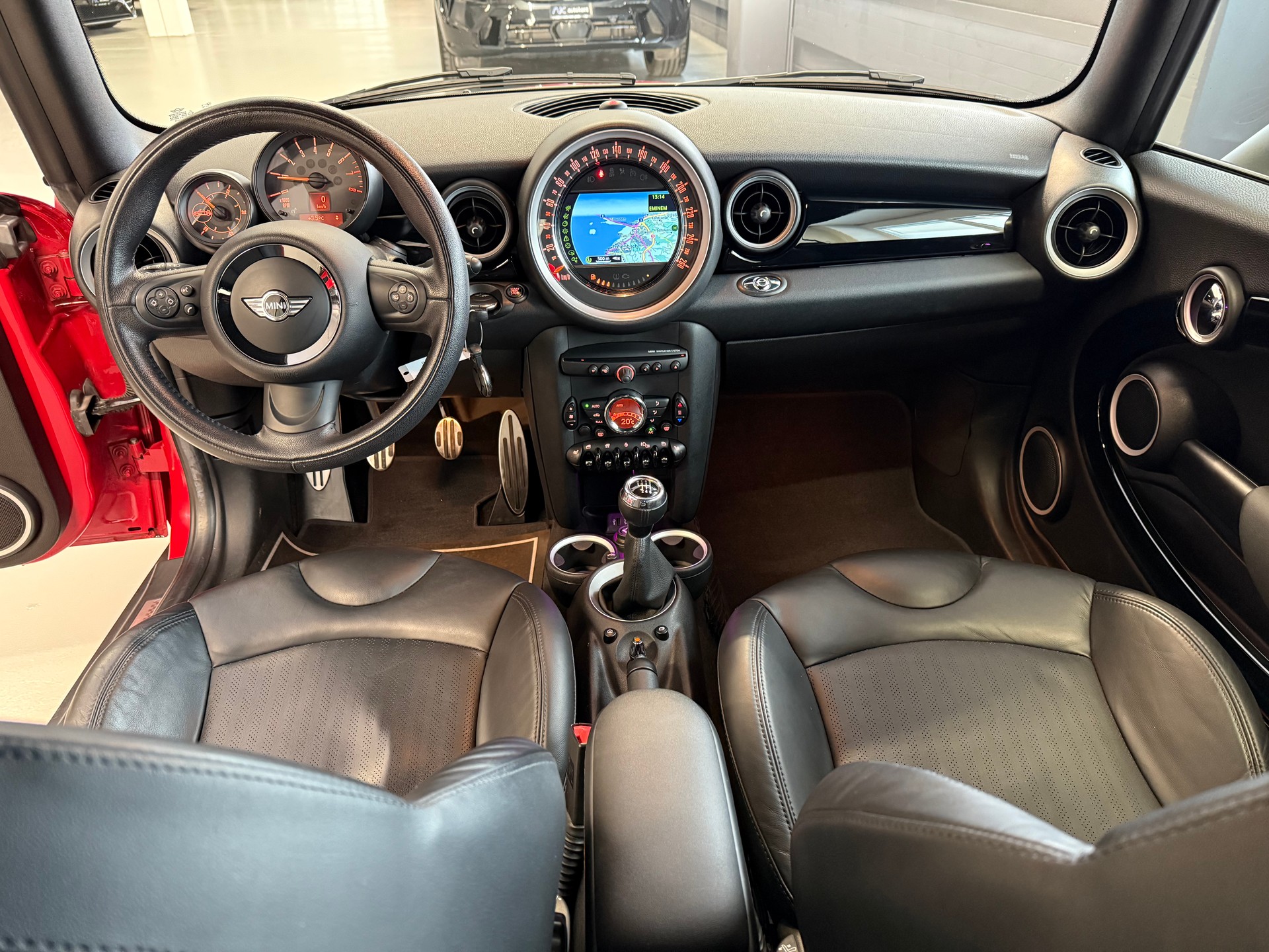 MINI Cooper S Cabriolet-image-24
