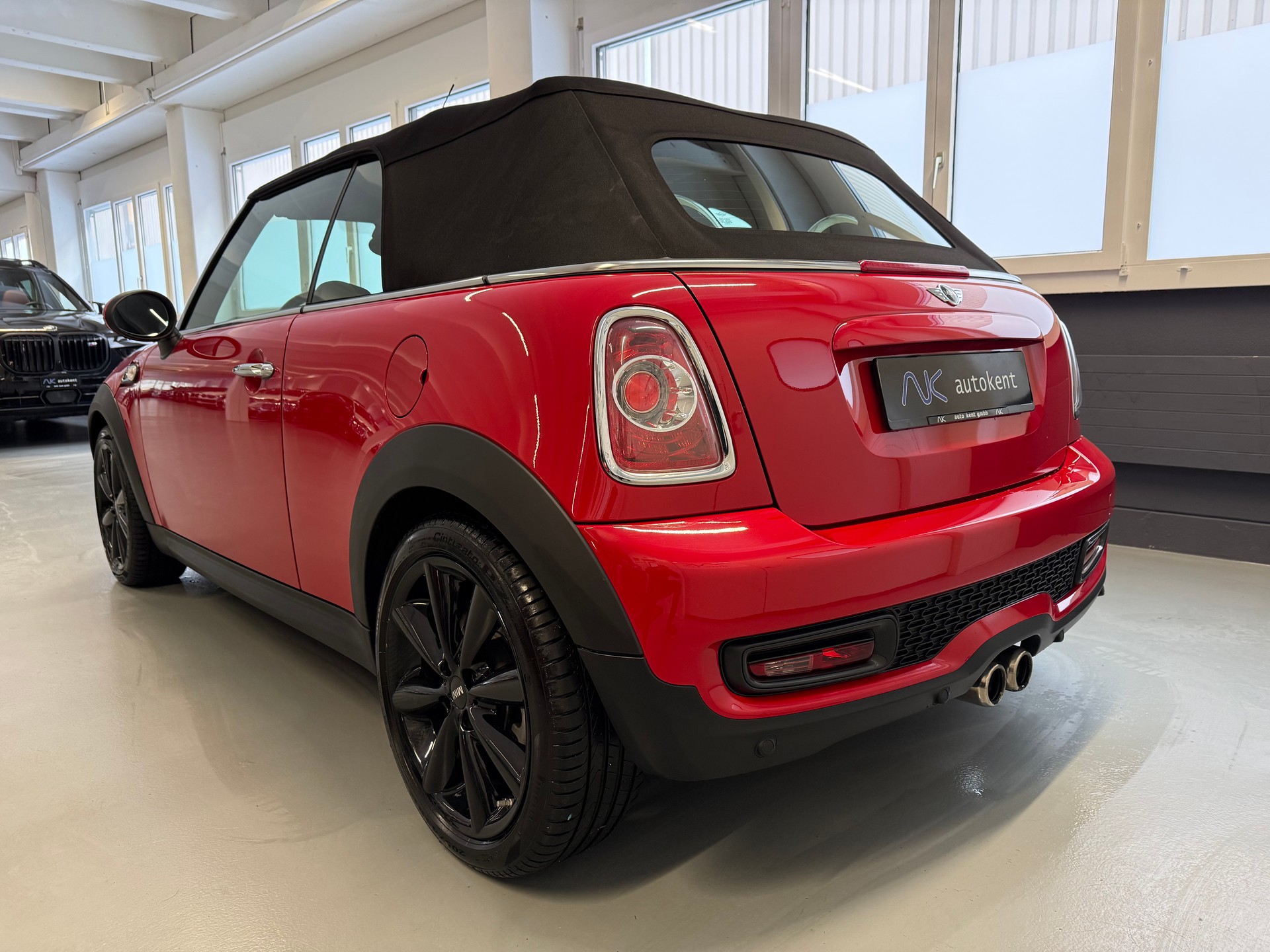 MINI Cooper S Cabriolet-image-11