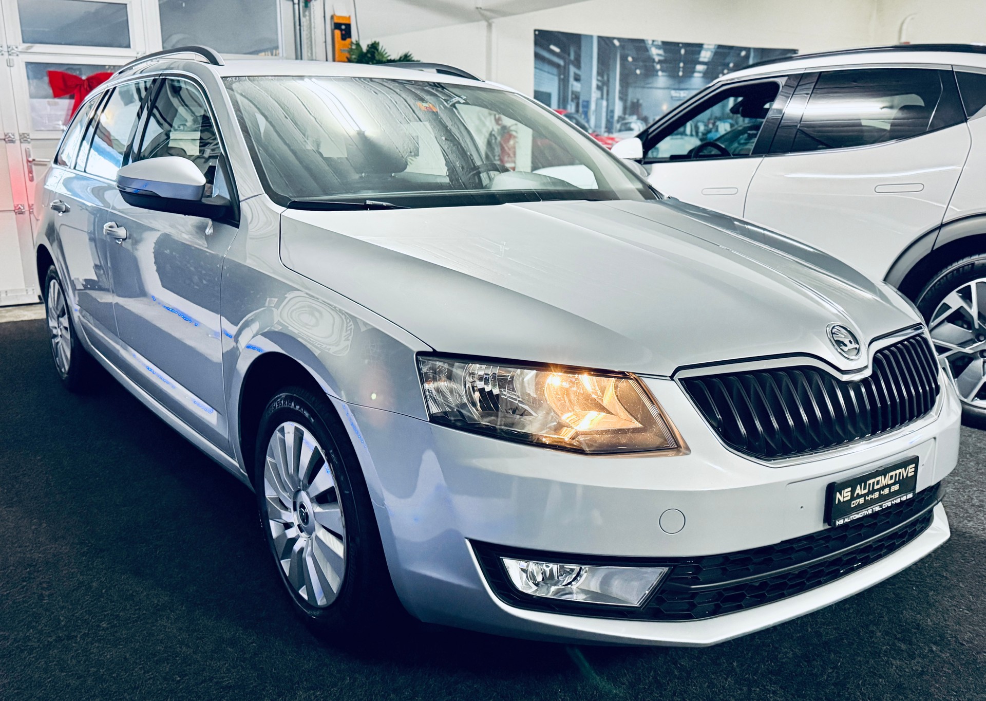 SKODA Octavia Combi 1.6 TDI Ambition DSG-showroom-element-2