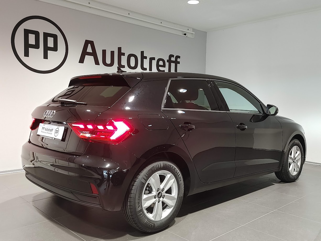 AUDI A1 Sportback 30 TFSI Attraction S-tronic-image-13
