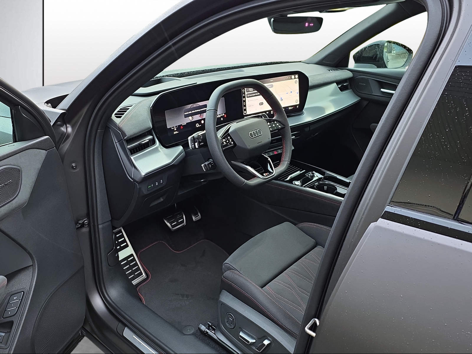 AUDI Q3 Sportback TFSI quattro 195 kW S tronic-image-5