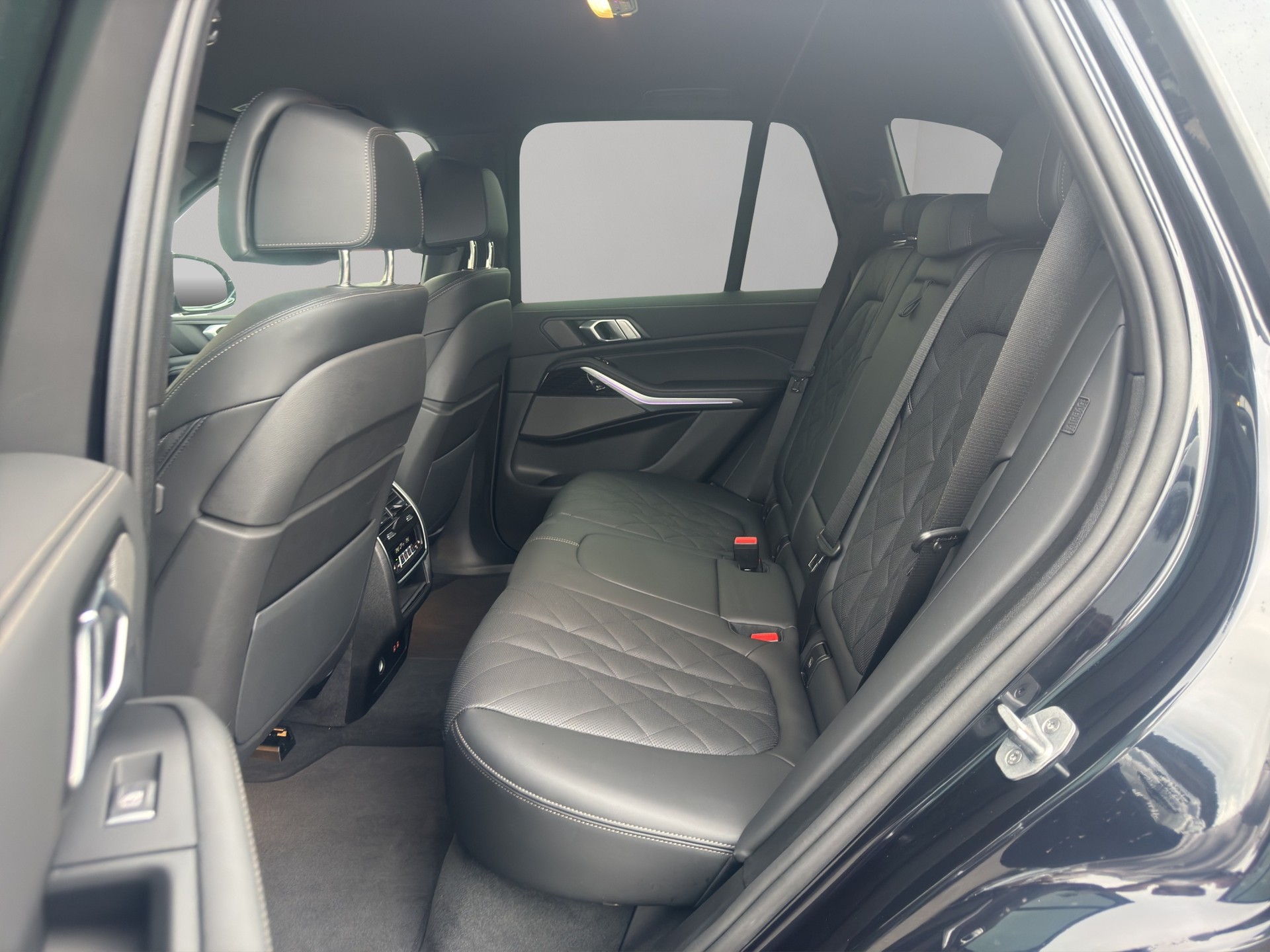 BMW X5 xDrive 48V 30d M Sport Steptronic-image-18