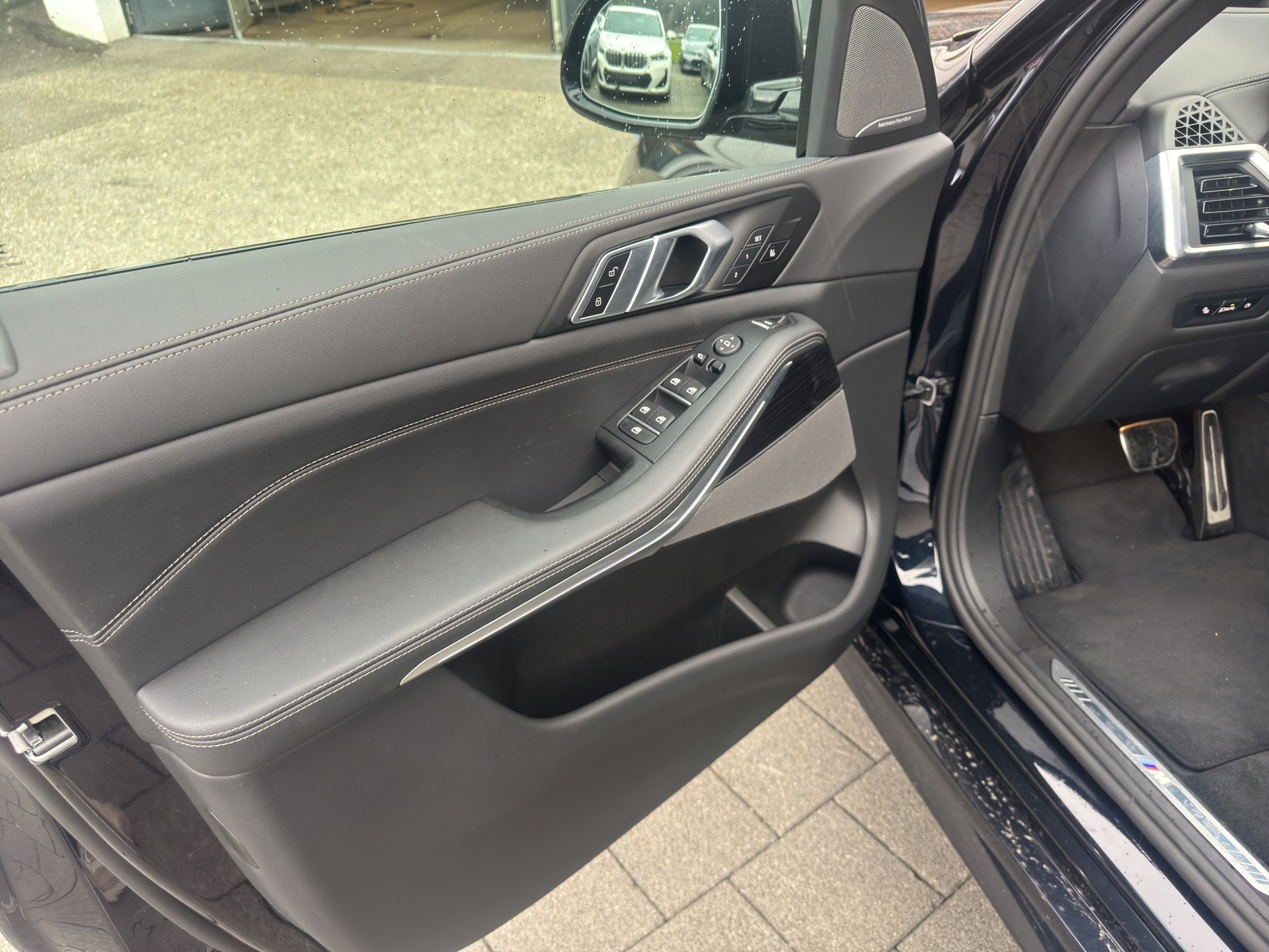 BMW X5 xDrive 48V 30d M Sport Steptronic-image-17