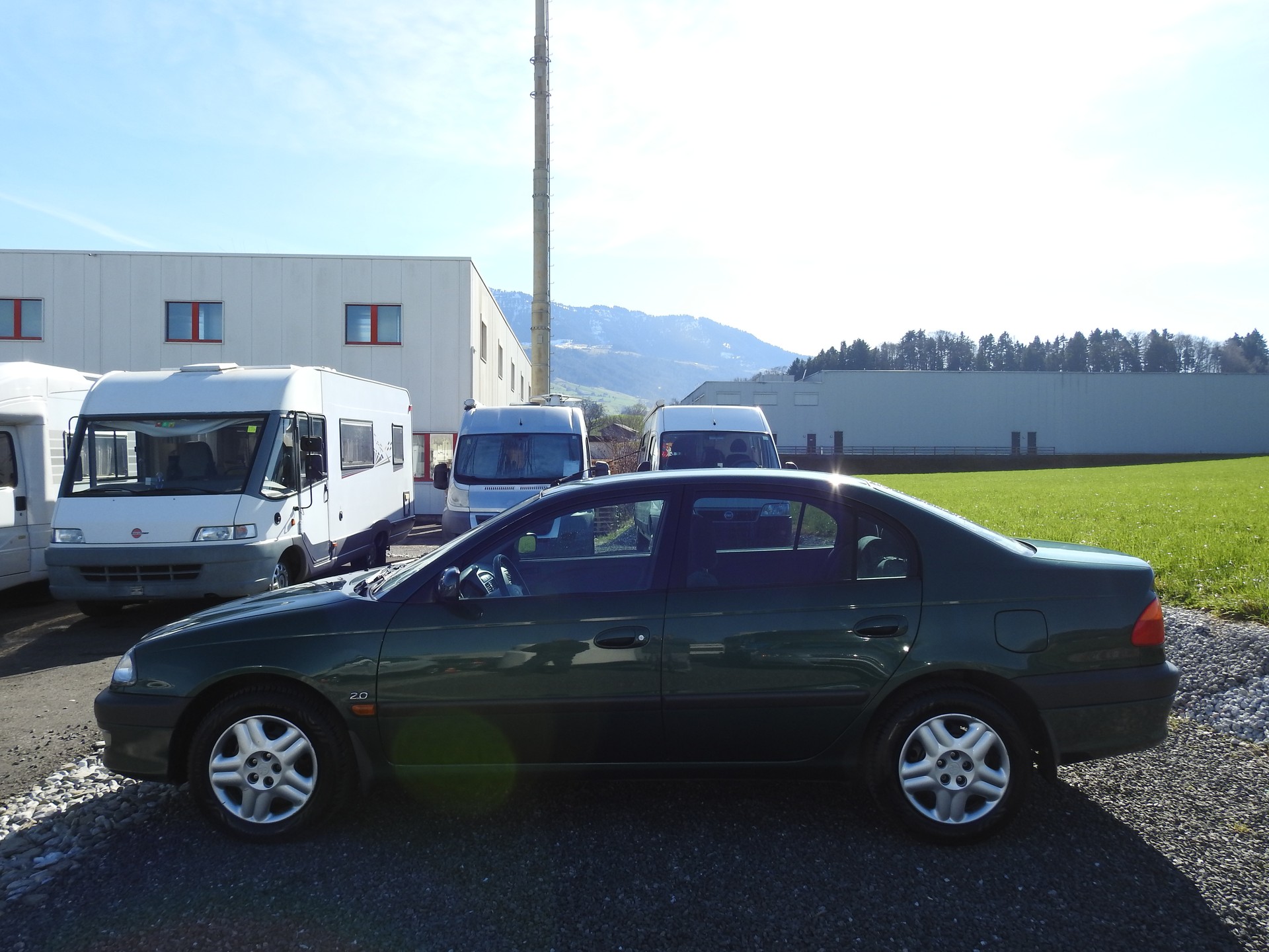 TOYOTA Avensis 2.0 Linea Sol-image-2