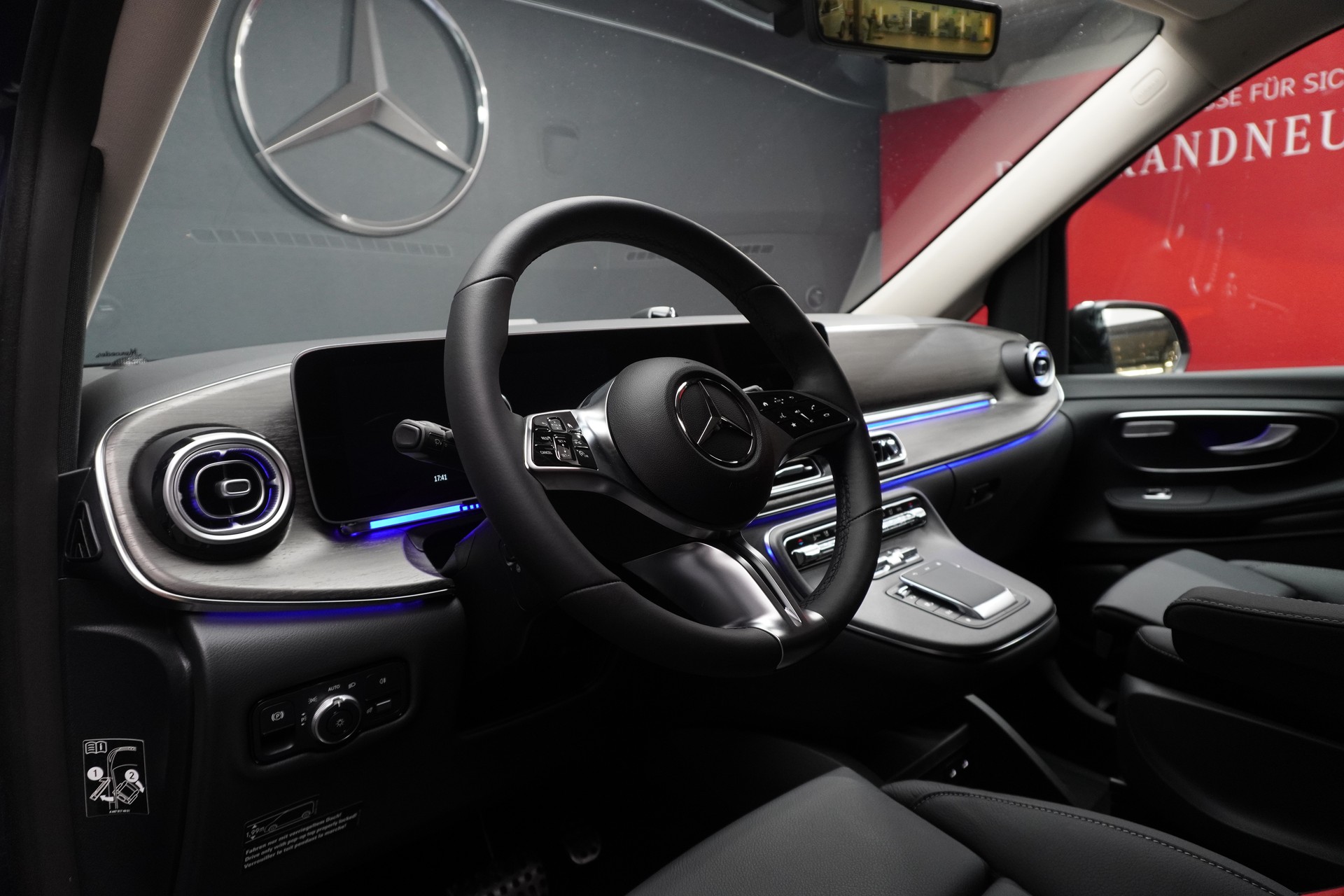 MERCEDES-BENZ Marco Polo 300 d 4M A-image-3